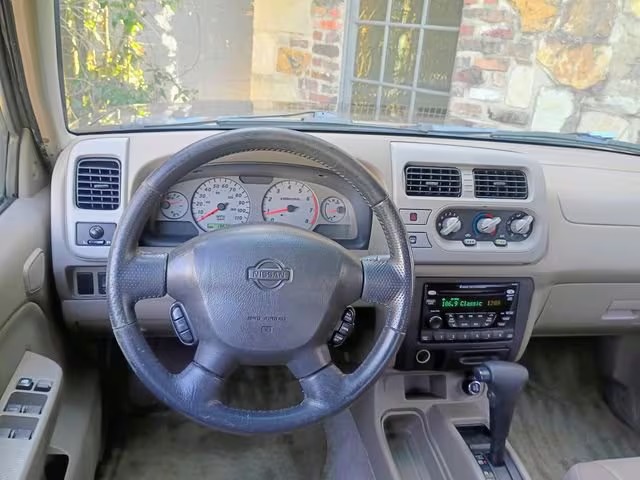 2001 Nissan Frontier SE