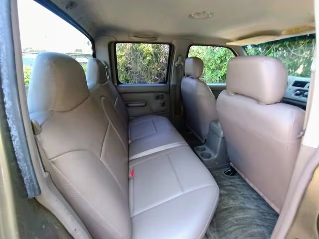 2001 Nissan Frontier SE