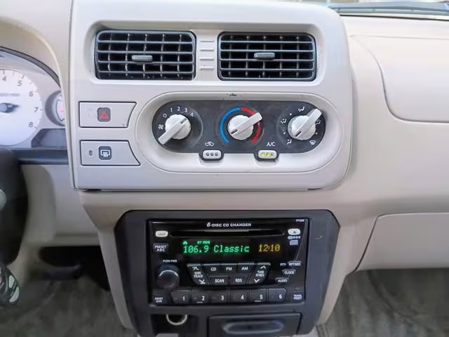 2001 Nissan Frontier SE