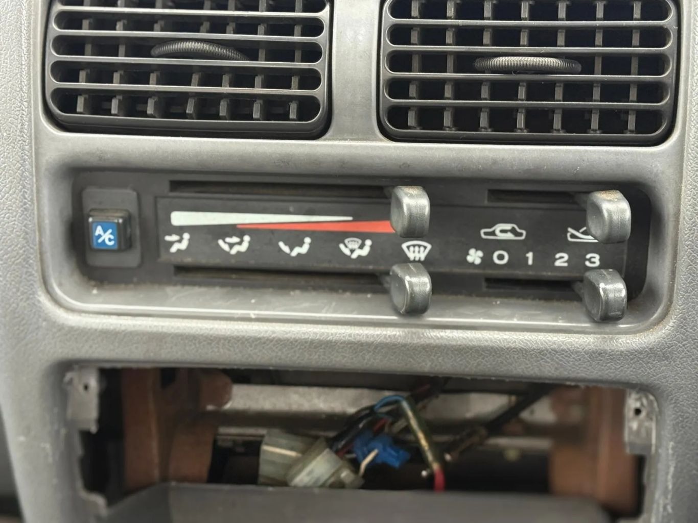 Supercharged 1991 Subaru Sambar Akebo