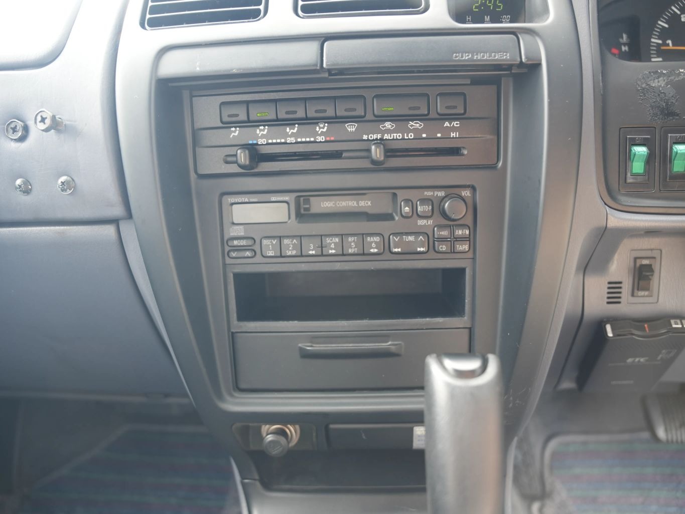 1998 Toyota Hilux Surf SSR-X