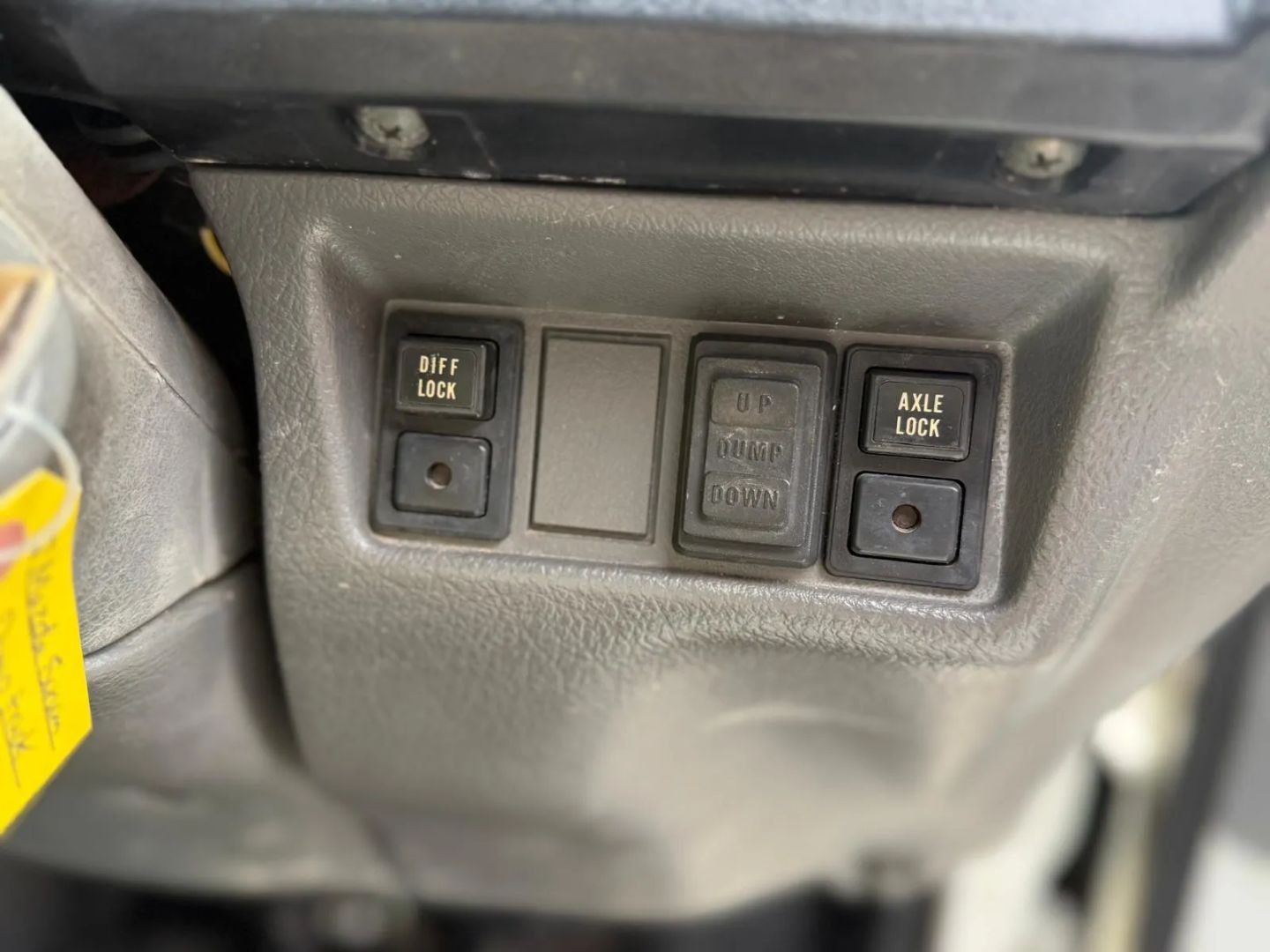 1998 Mazda Scrum Dump Truck