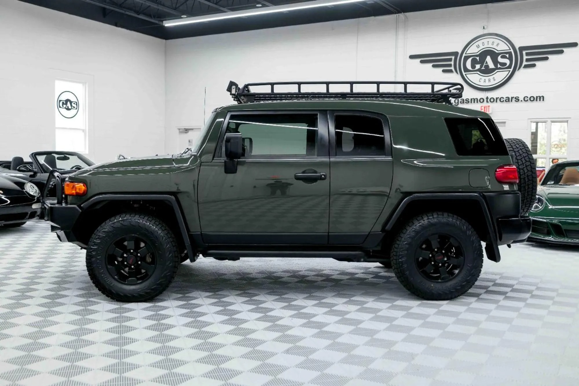 30k-Mile 2011 Toyota FJ Cruiser Trail Teams