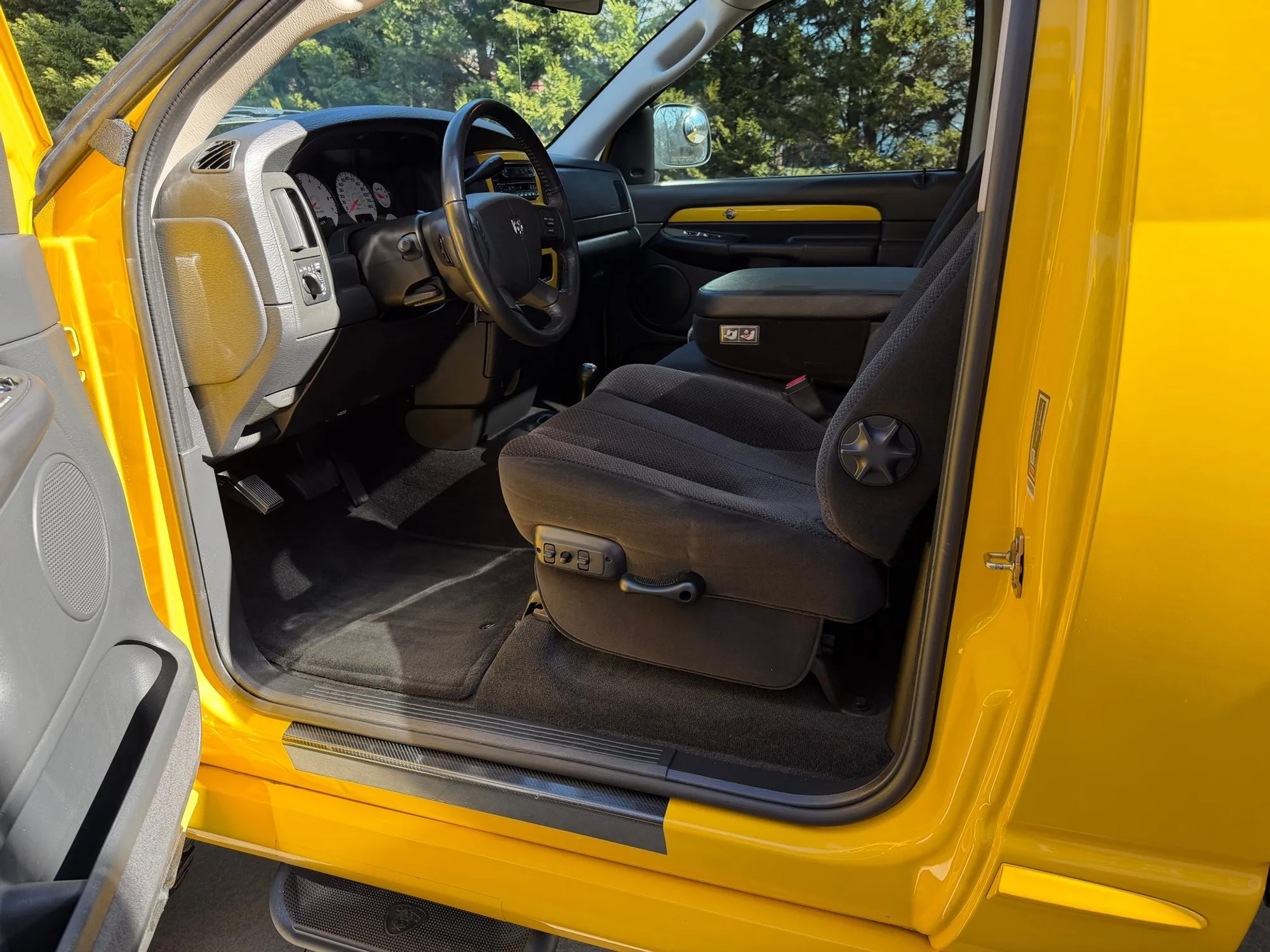 2004 Dodge Ram 1500 Rumble Bee