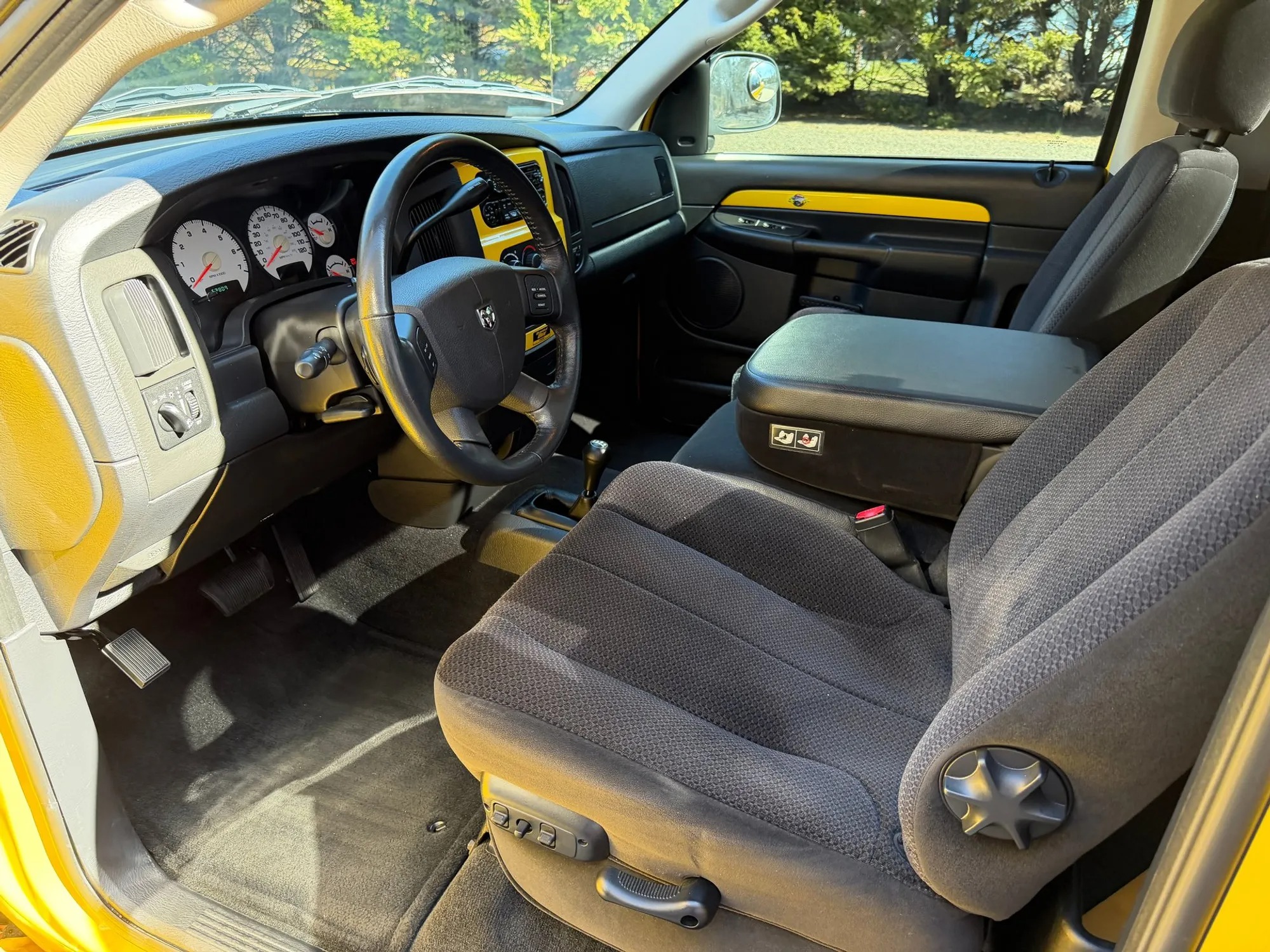2004 Dodge Ram 1500 Rumble Bee