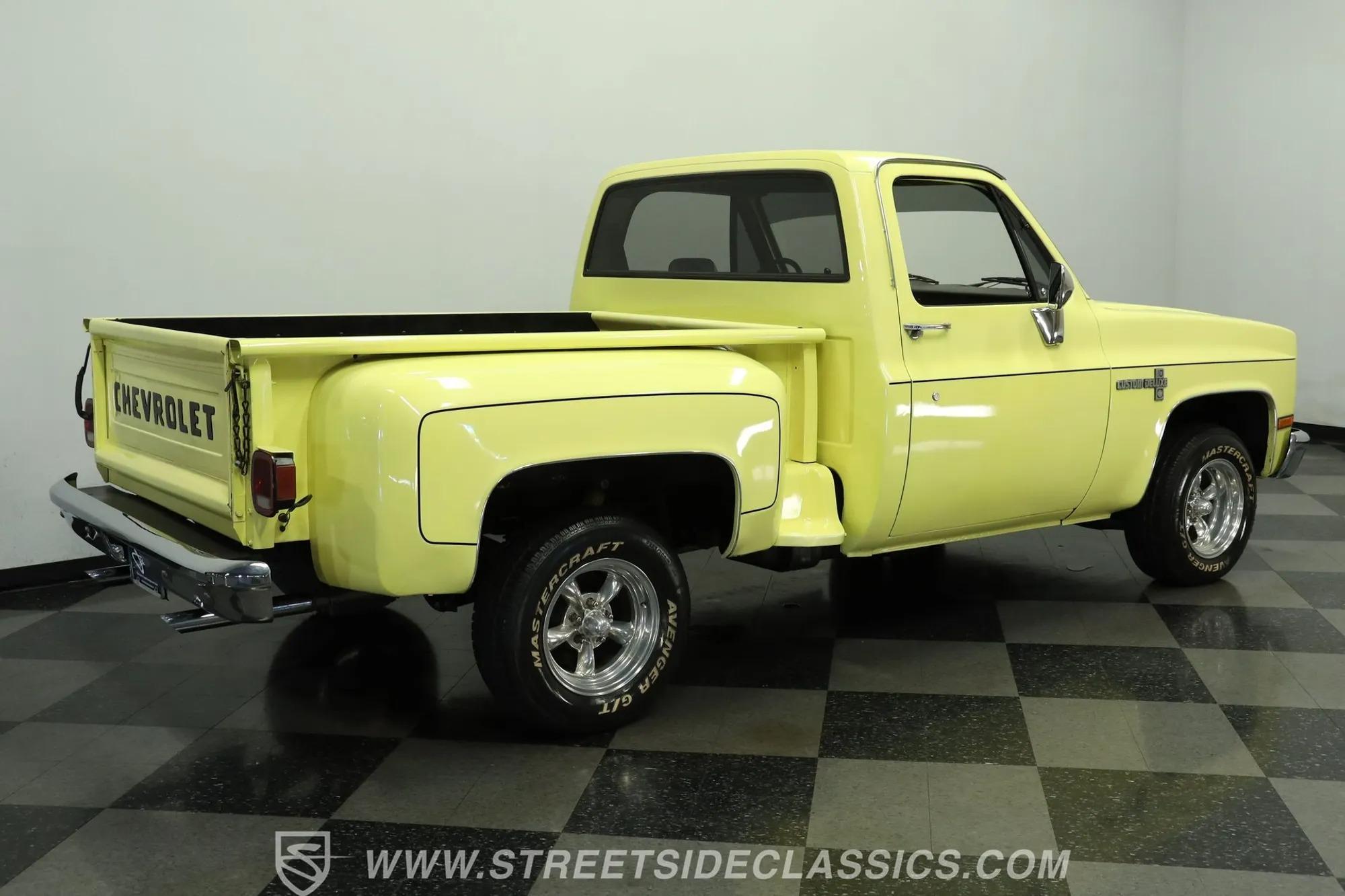 1987 Chevrolet C10 Custom Deluxe Stepside