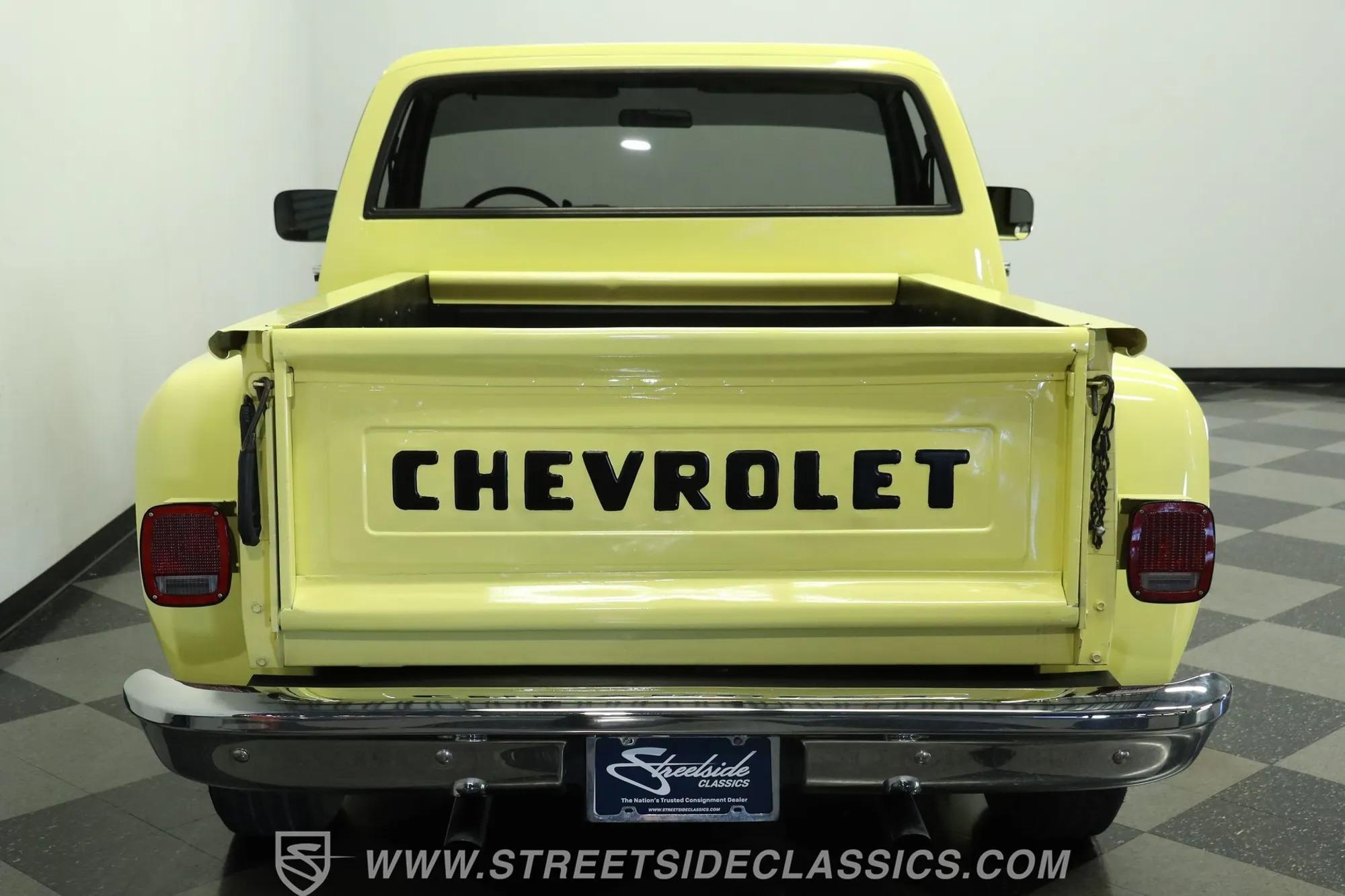 1987 Chevrolet C10 Custom Deluxe Stepside - 5