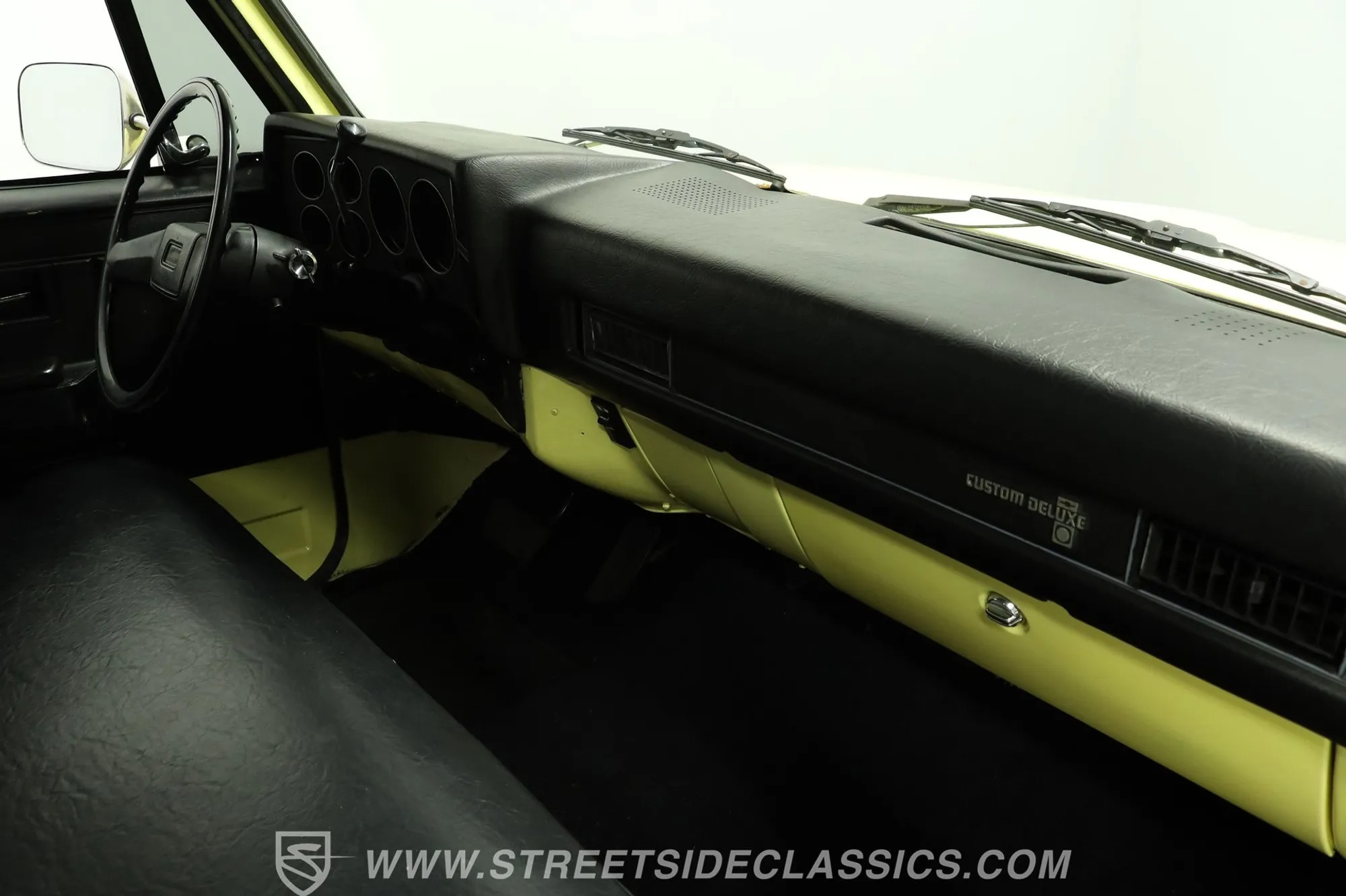 1987 Chevrolet C10 Custom Deluxe Stepside