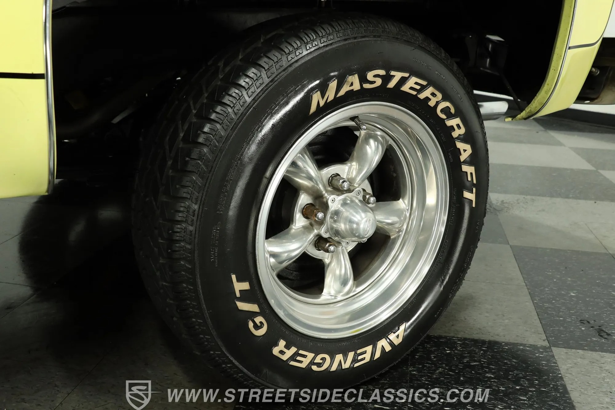 1987 Chevrolet C10 Custom Deluxe Stepside