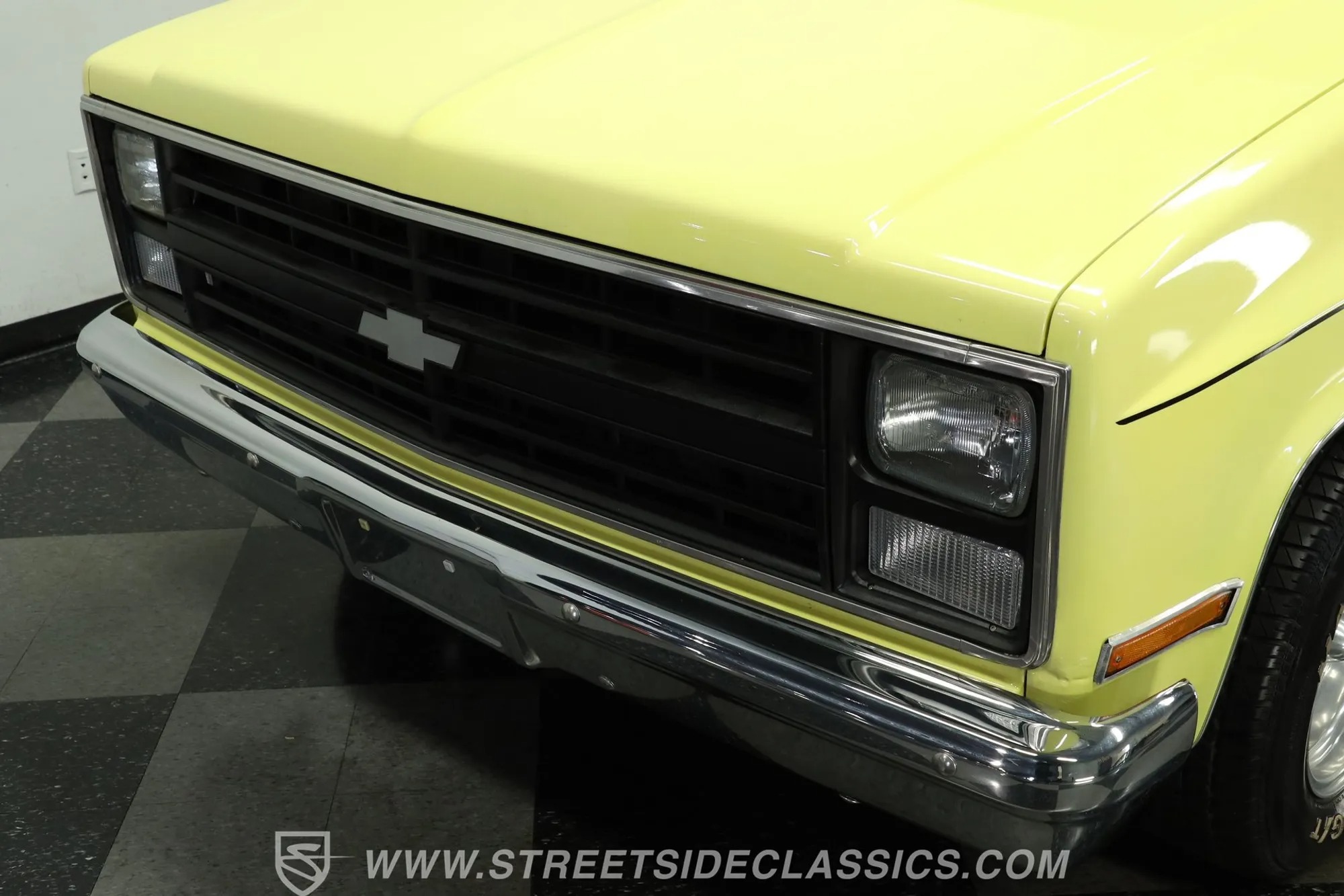 1987 Chevrolet C10 Custom Deluxe Stepside