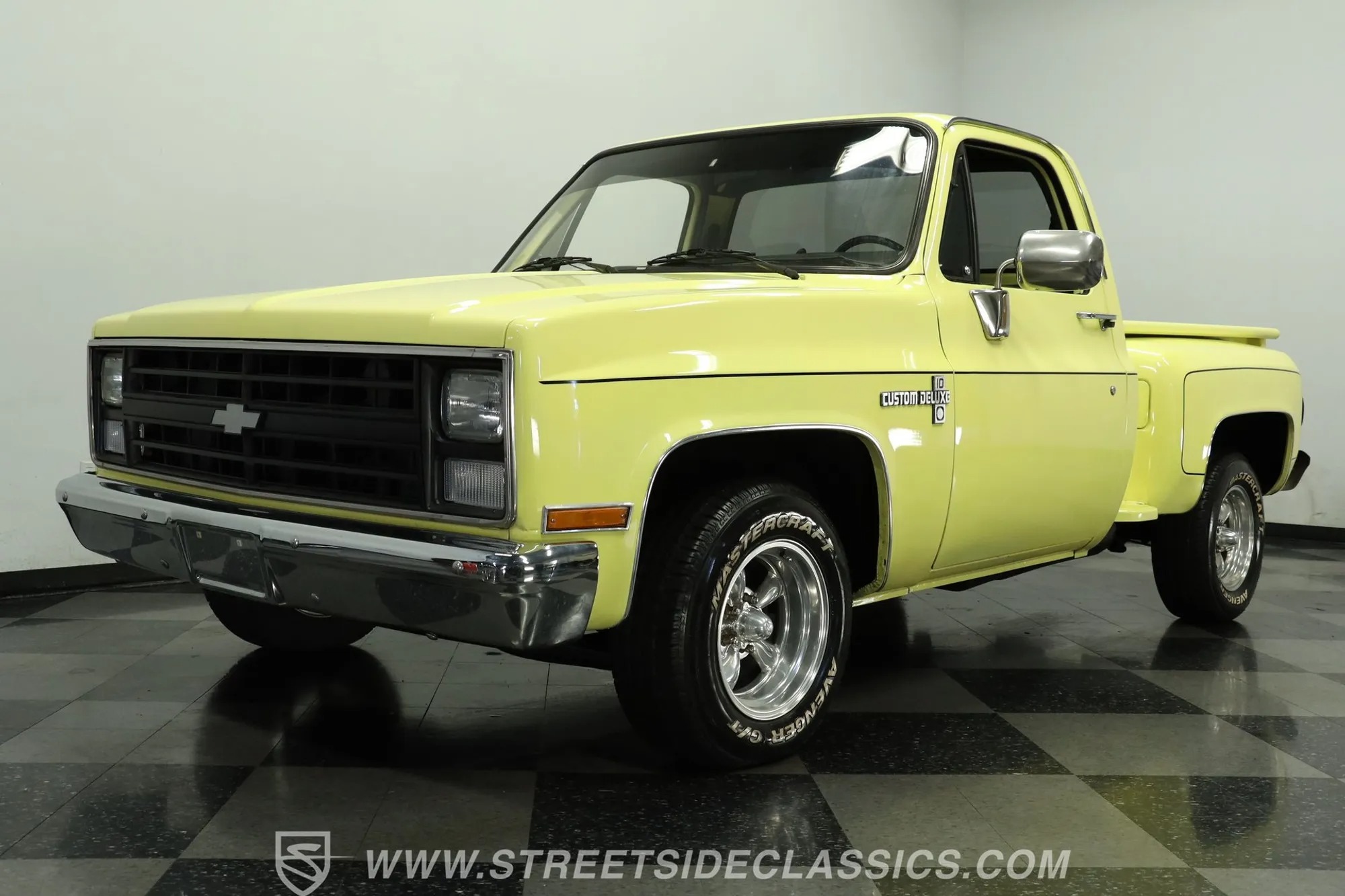 1987 Chevrolet C10 Custom Deluxe Stepside
