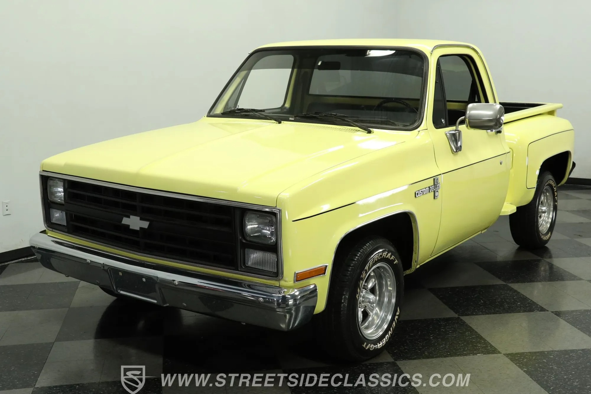 1987 Chevrolet C10 Custom Deluxe Stepside