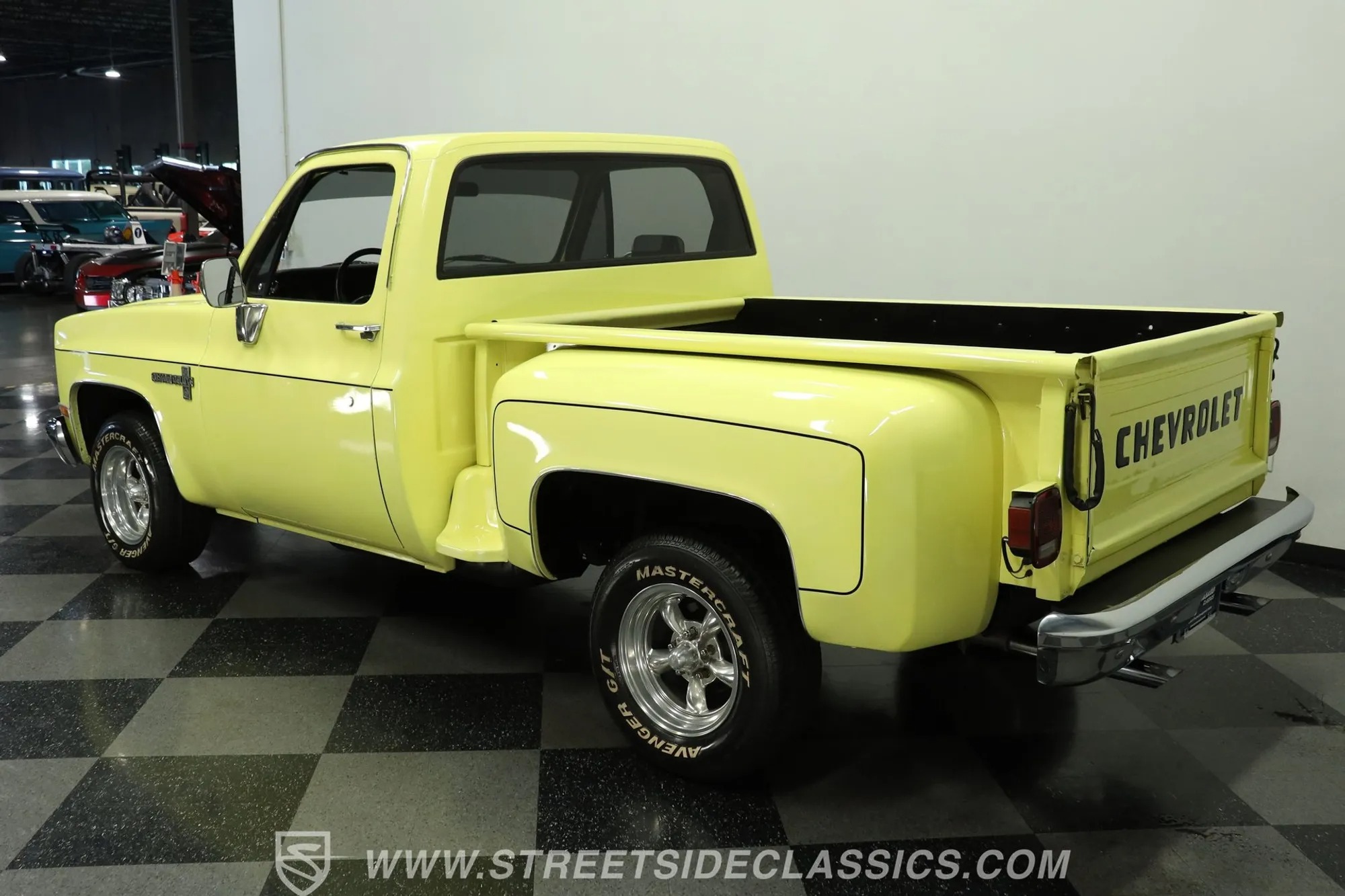 1987 Chevrolet C10 Custom Deluxe Stepside - 3