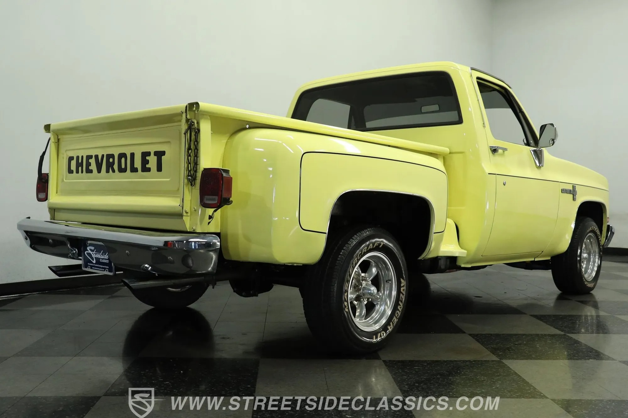 1987 Chevrolet C10 Custom Deluxe Stepside