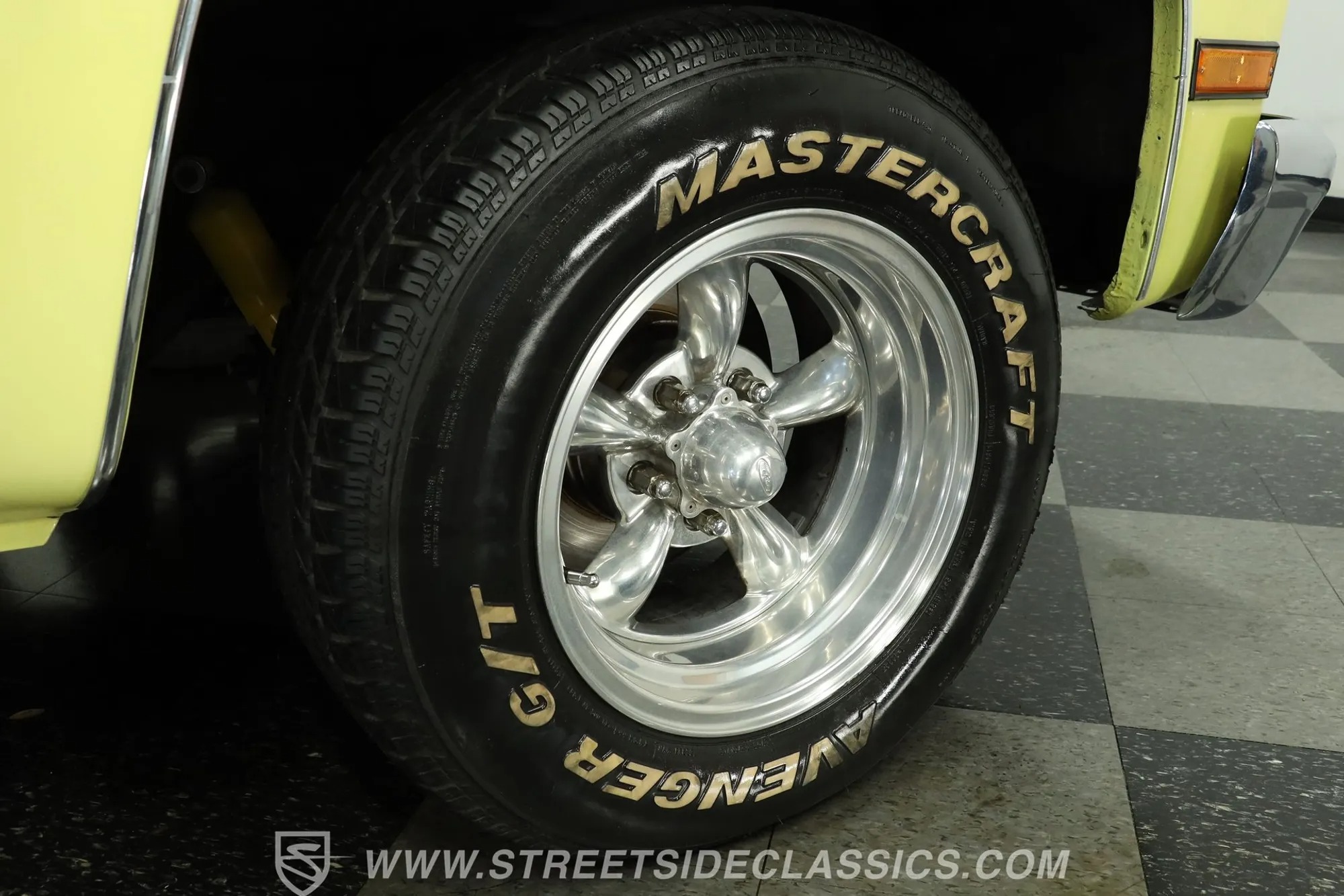 1987 Chevrolet C10 Custom Deluxe Stepside