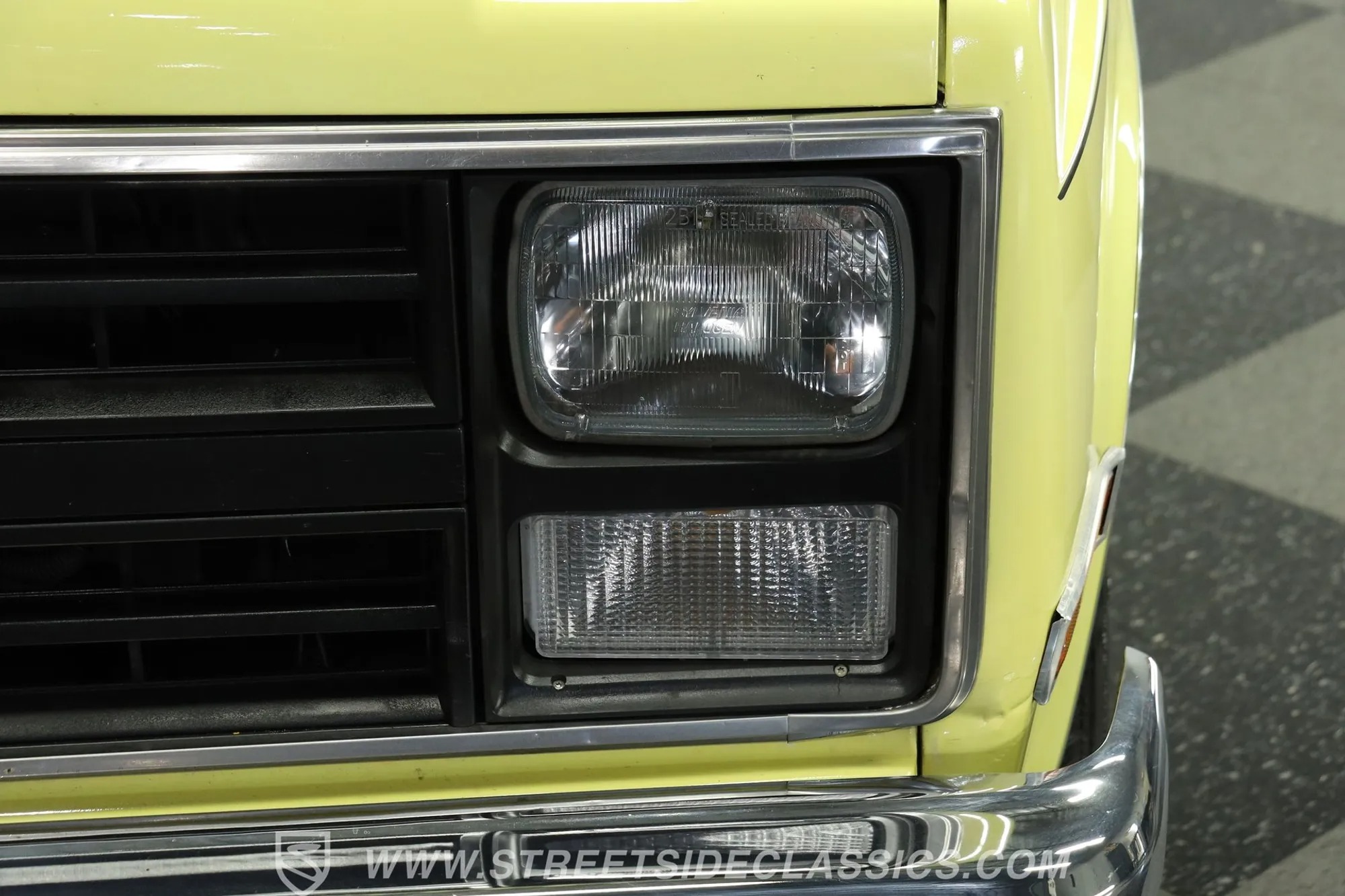 1987 Chevrolet C10 Custom Deluxe Stepside