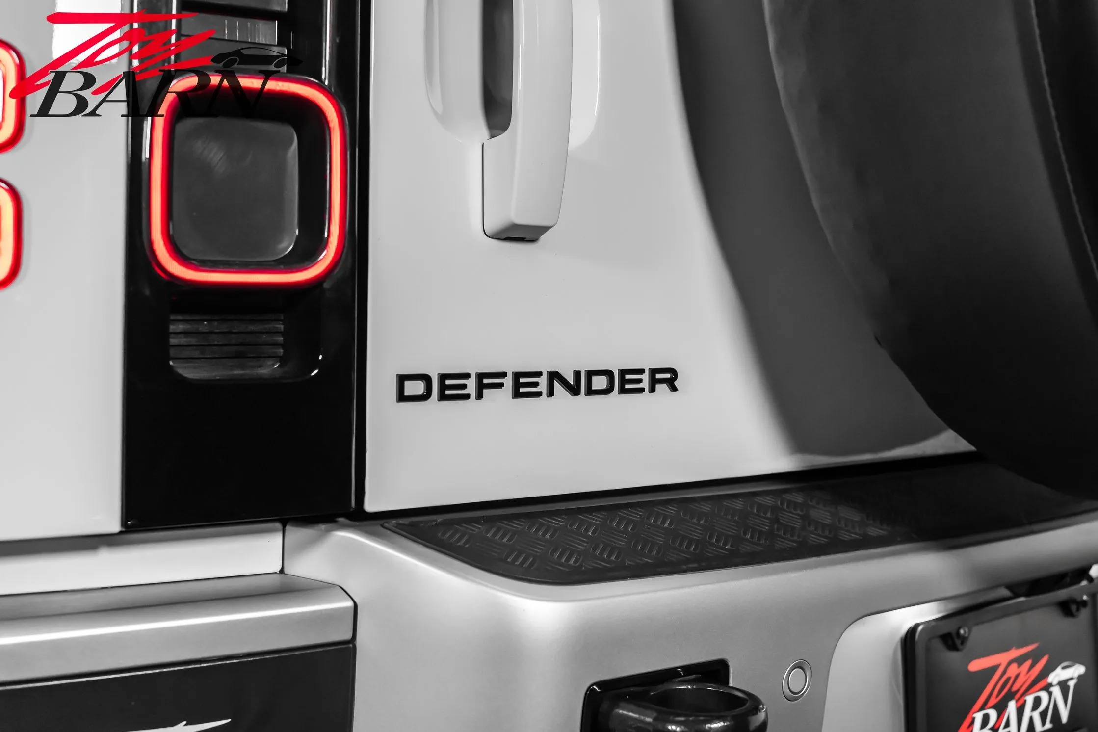 2024 Land Rover Defender 110 S