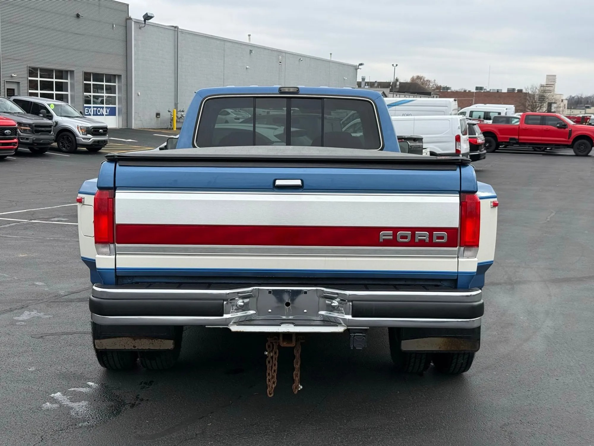 1990 Ford F-350 XLT Lariat - 3