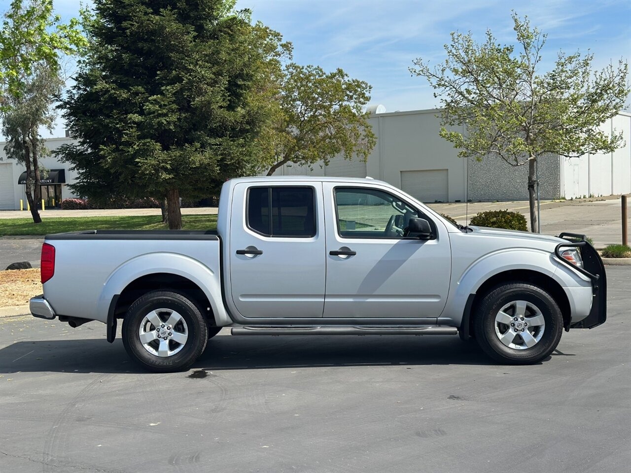 2012 Nissan Frontier SV 4×4 - 5