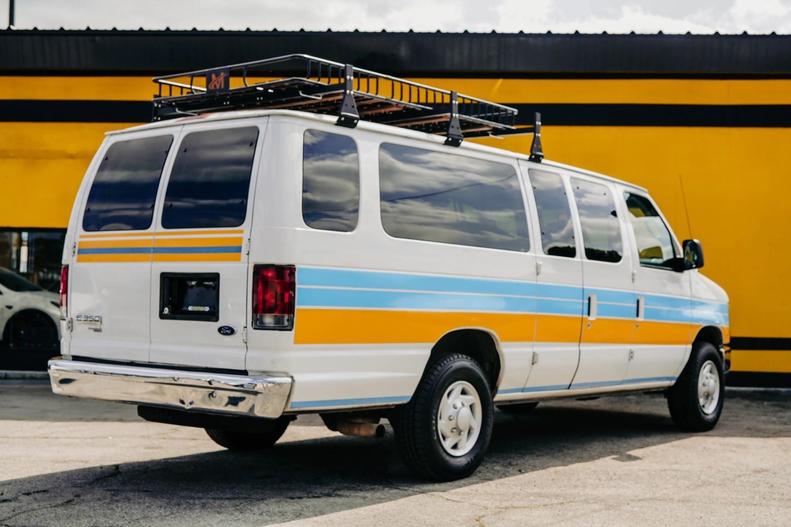 2008 Ford E-350 Super Duty - 3