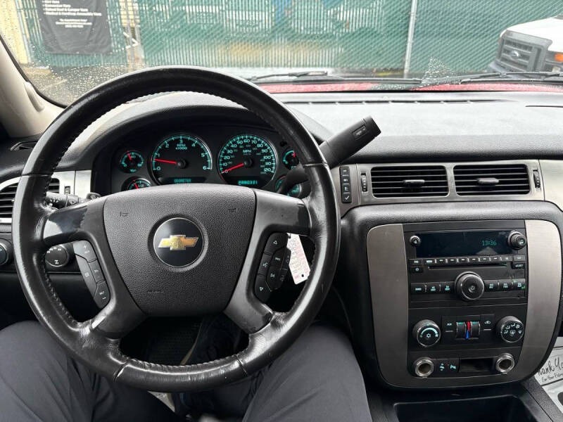 45k-Mile 2007 Chevrolet Suburban LS 2500