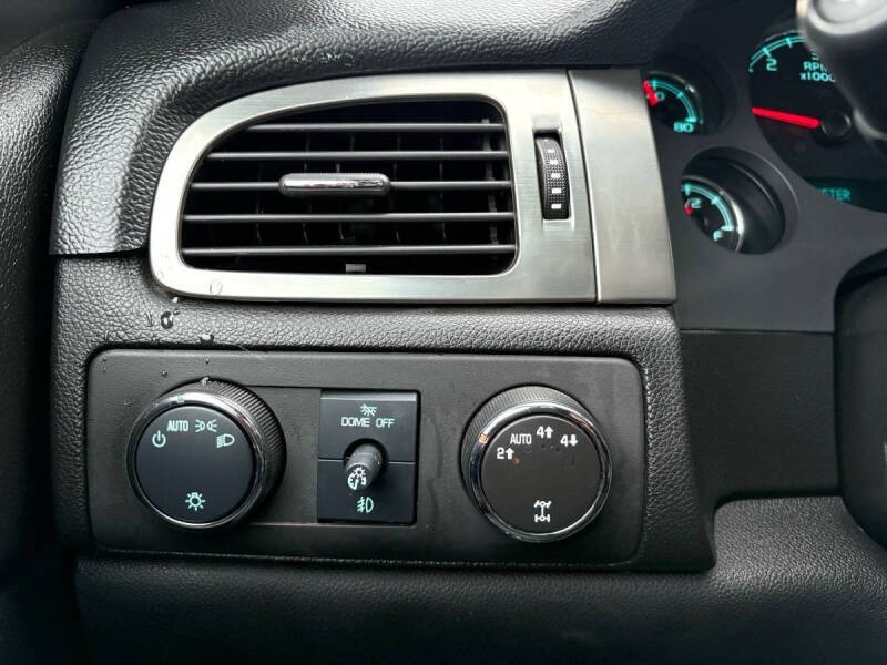 45k-Mile 2007 Chevrolet Suburban LS 2500