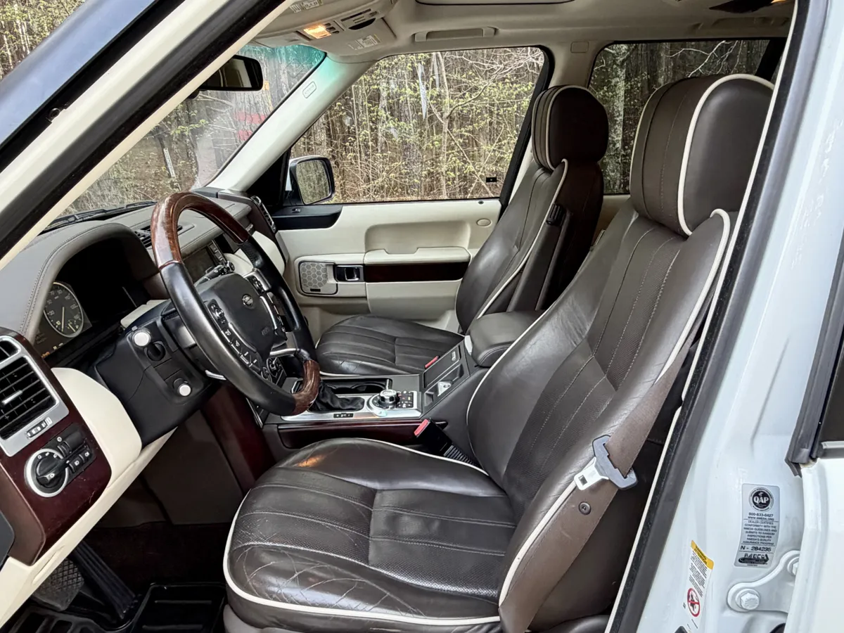 2011 Range Rover HSE Luxury