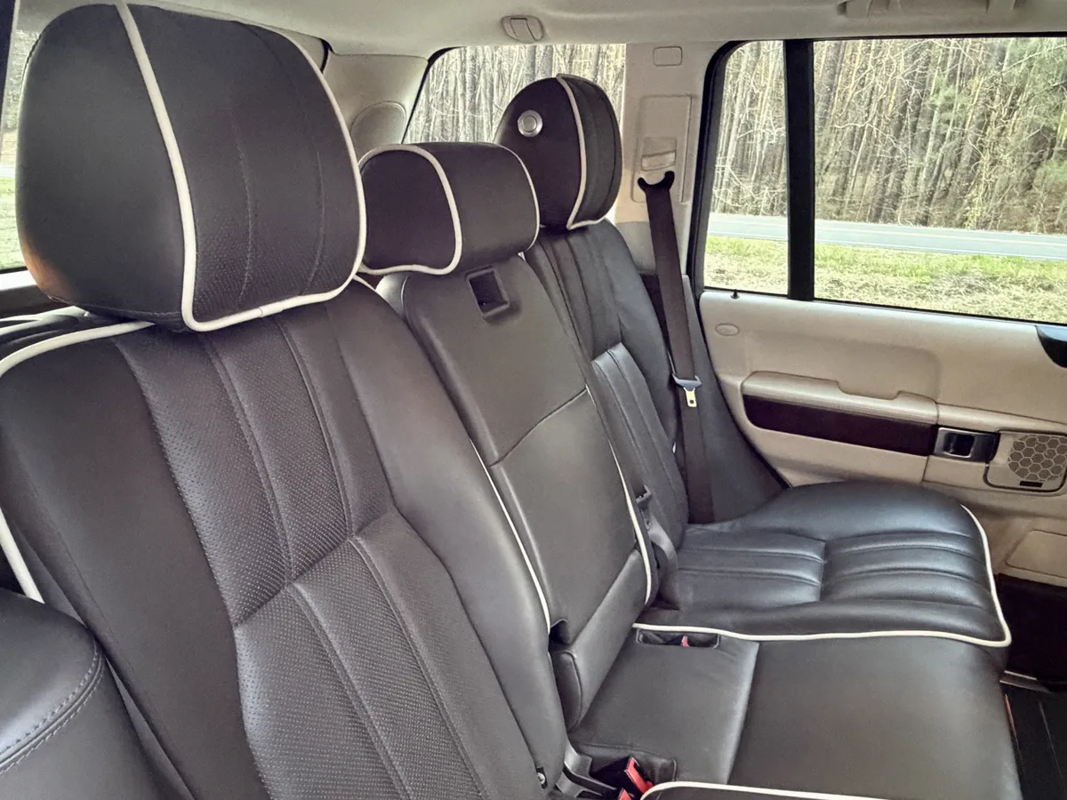 2011 Range Rover HSE Luxury