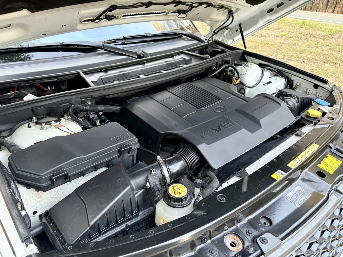 2011 Range Rover HSE Luxury