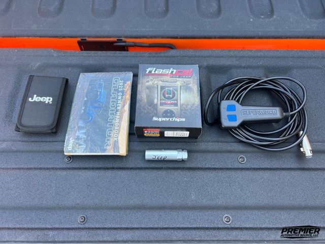 2025 Jeep Gladiator Mojave X