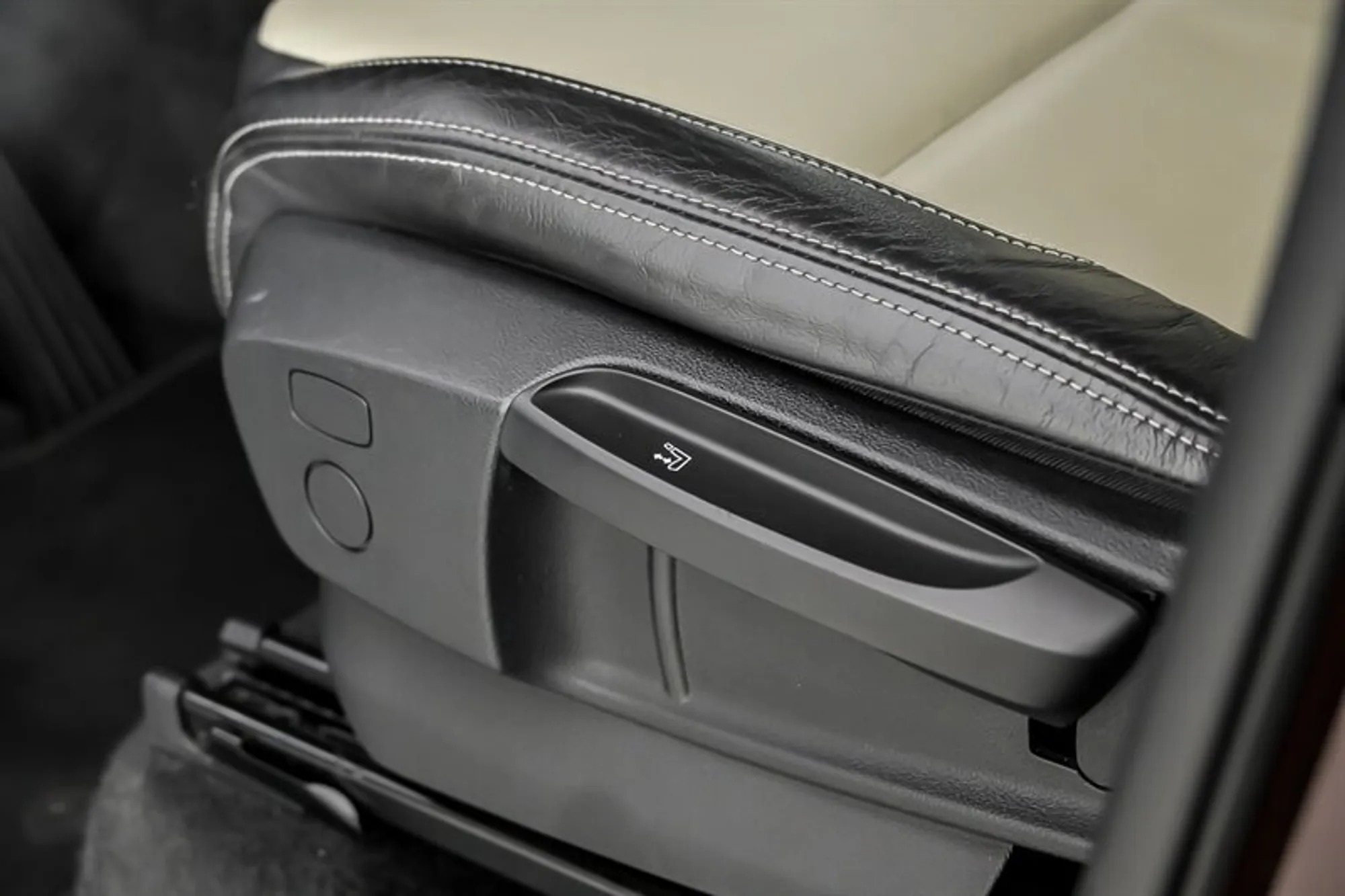 2024 INEOS Grenadier Fieldmaster