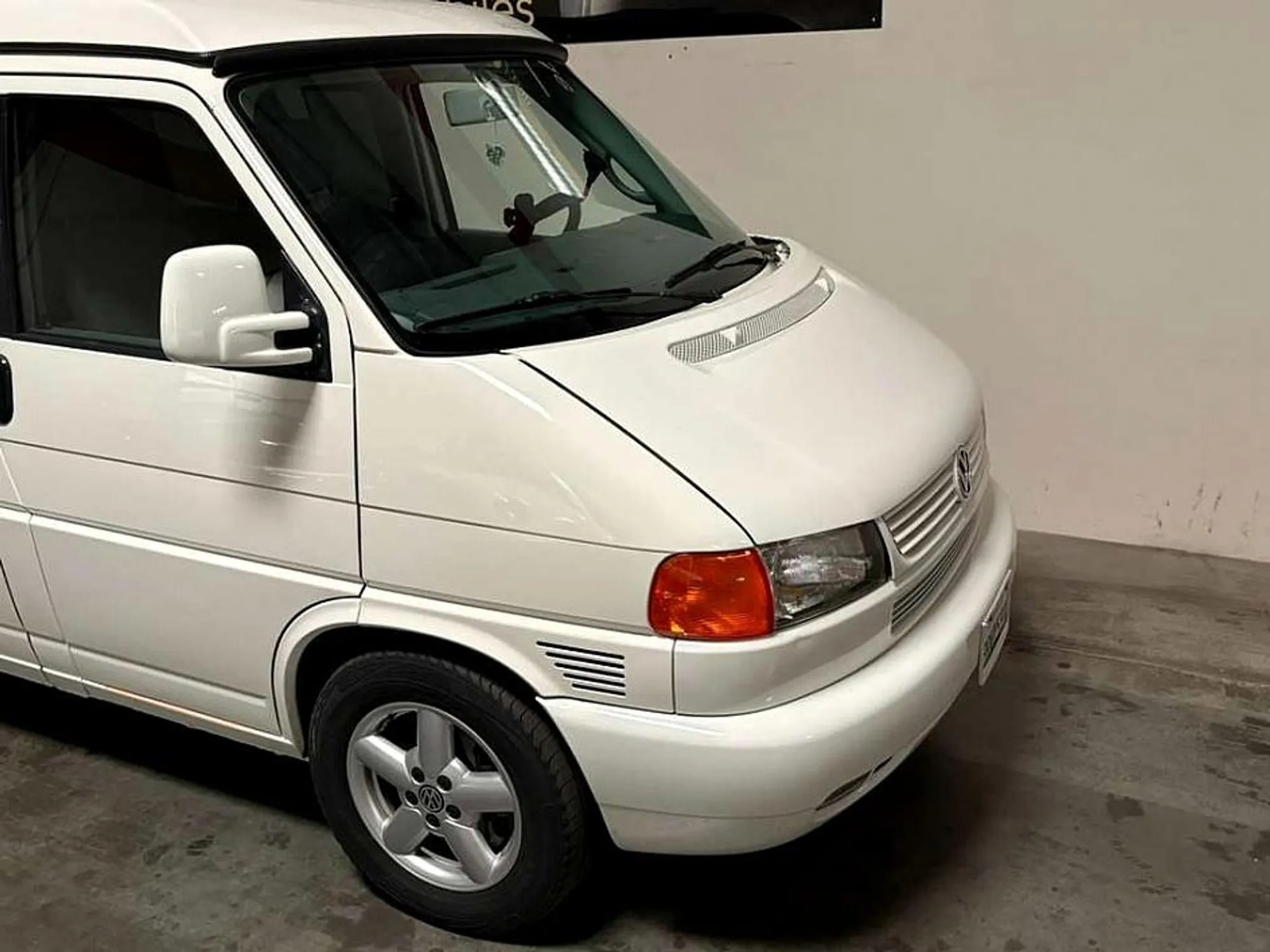 2002 Volkswagen EuroVan Weekender
