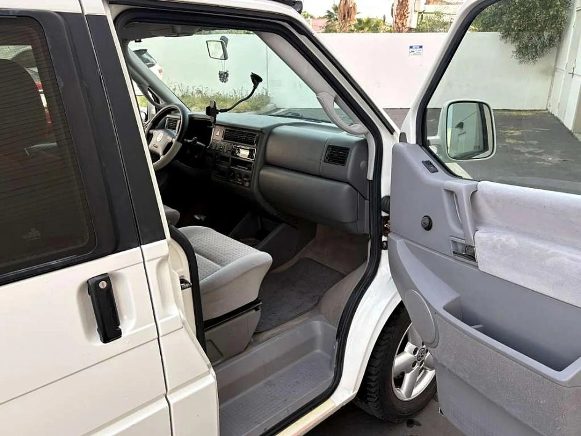 2002 Volkswagen EuroVan Weekender