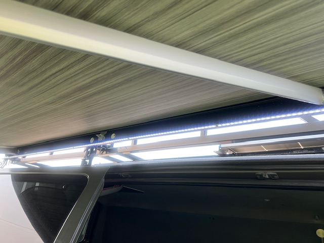 1999 Ford E-350 Super Duty 4x4 Camper