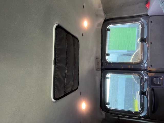 1999 Ford E-350 Super Duty 4x4 Camper