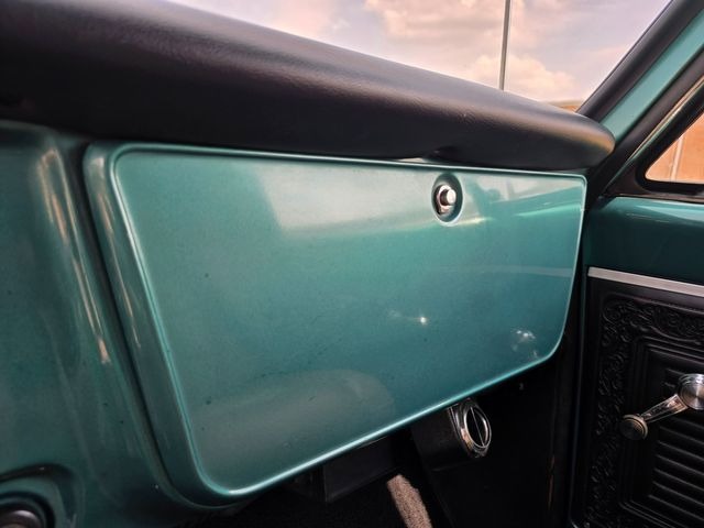 1970 Chevrolet C10 Panel Truck