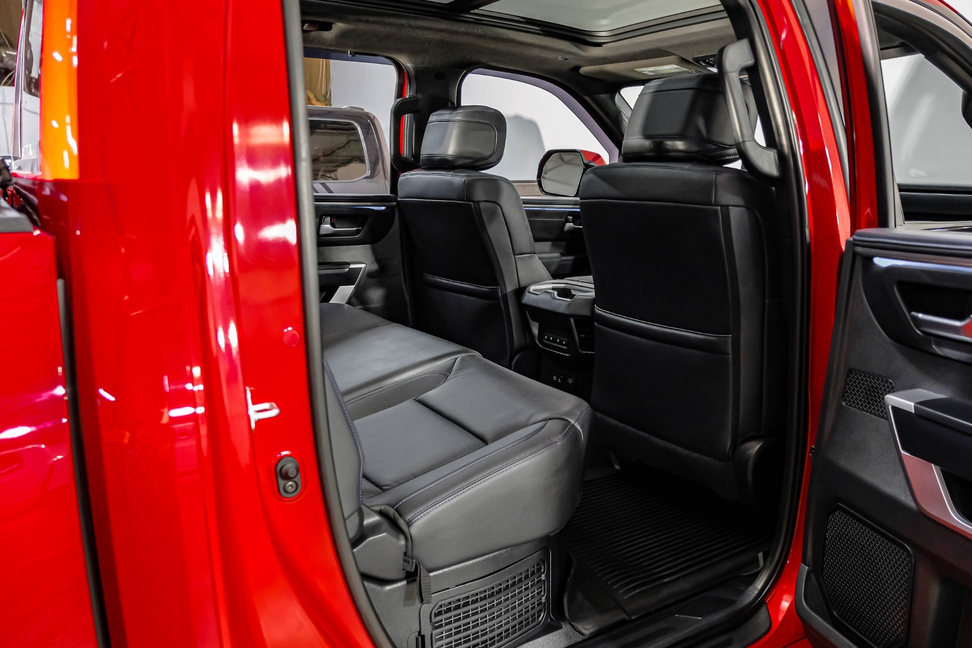 2024 Toyota Tundra Platinum HV