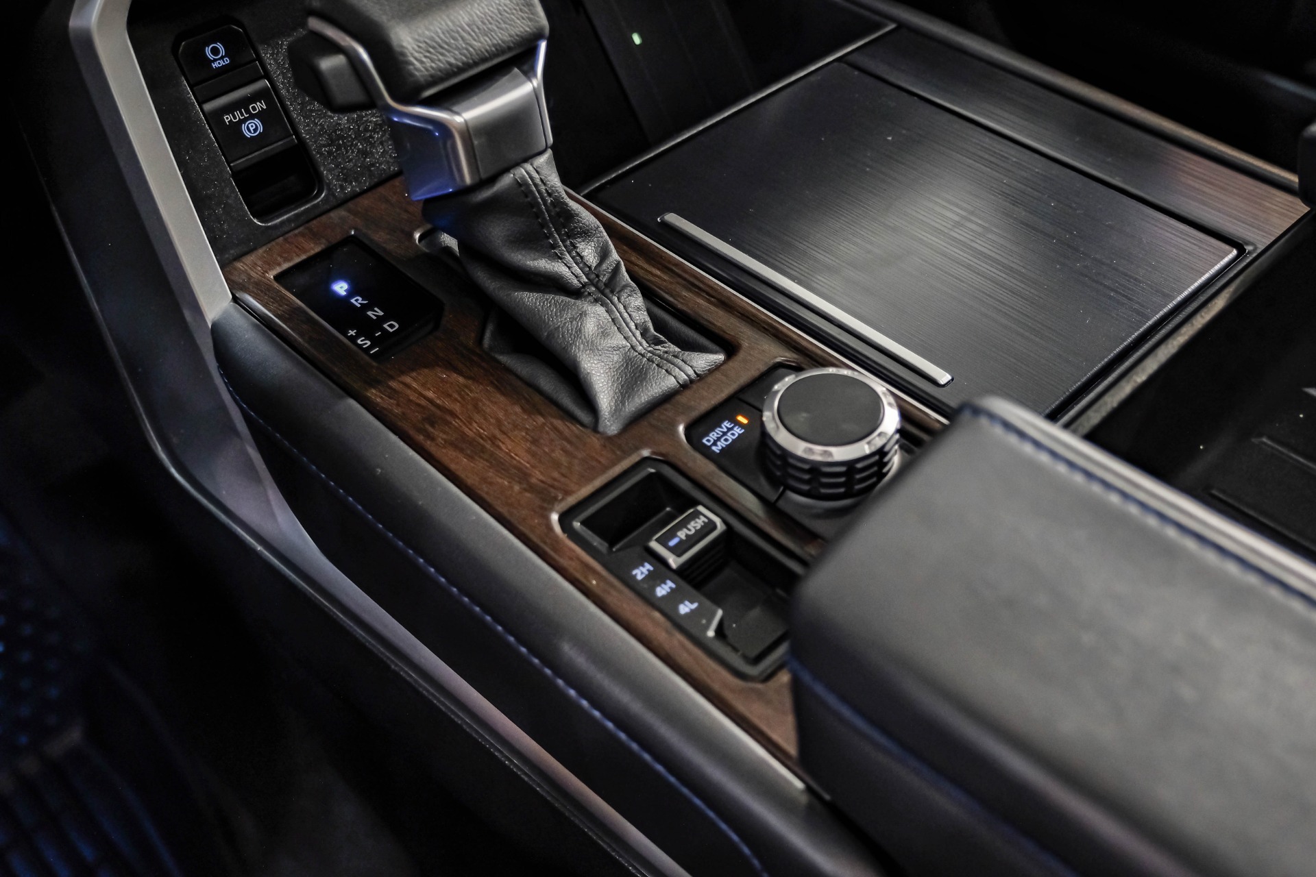 2024 Toyota Tundra Platinum HV