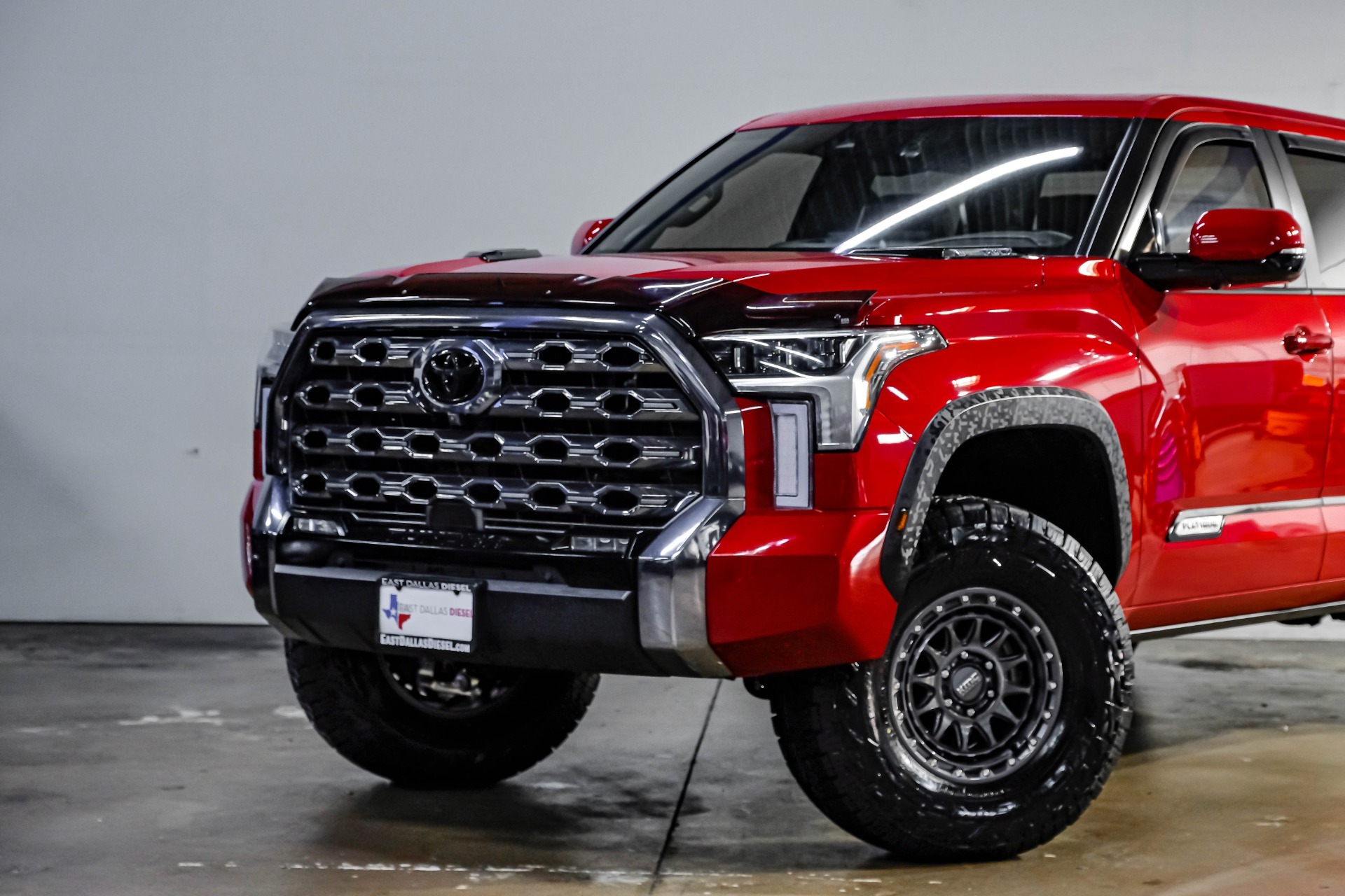 2024 Toyota Tundra Platinum HV