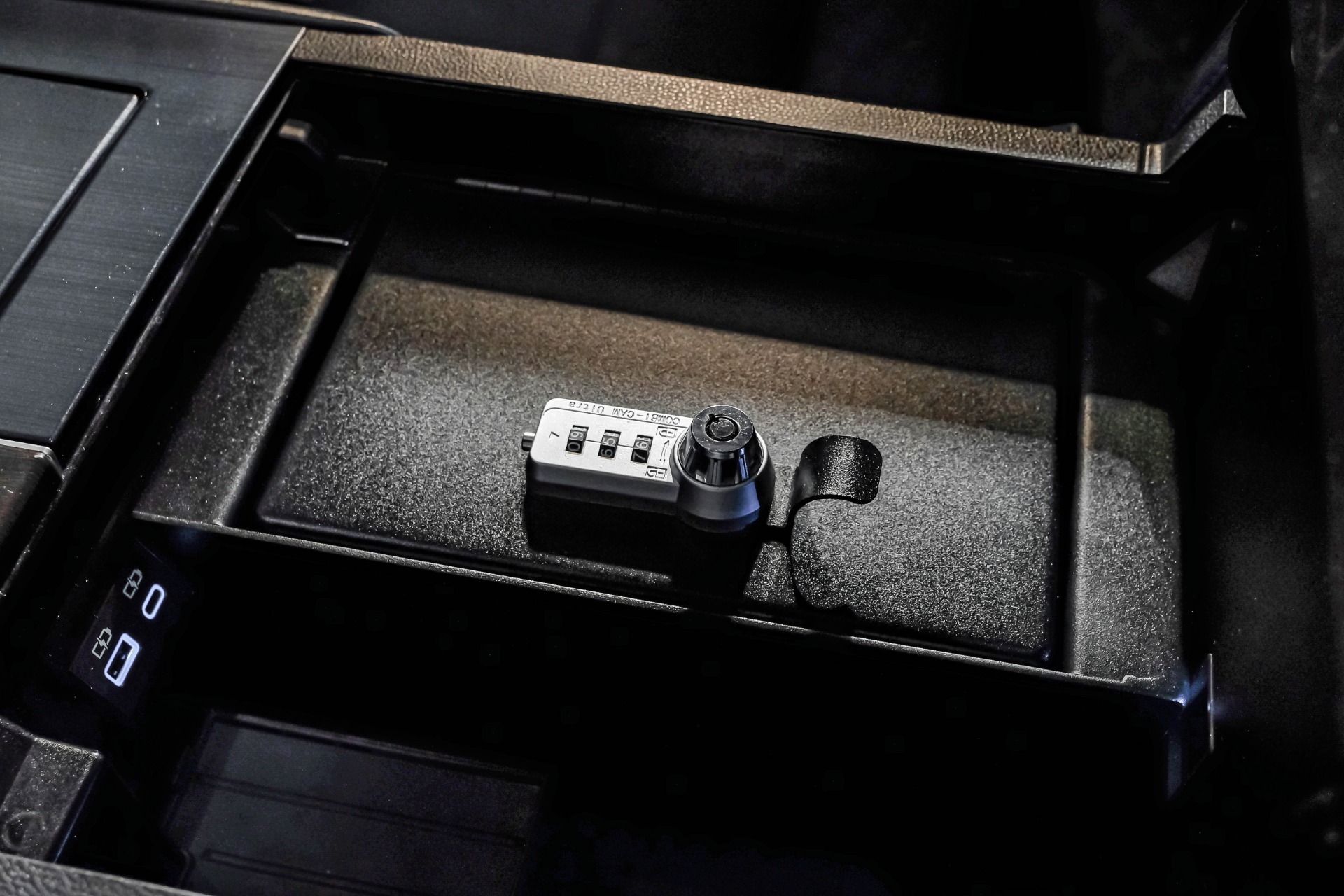 2024 Toyota Tundra Platinum HV