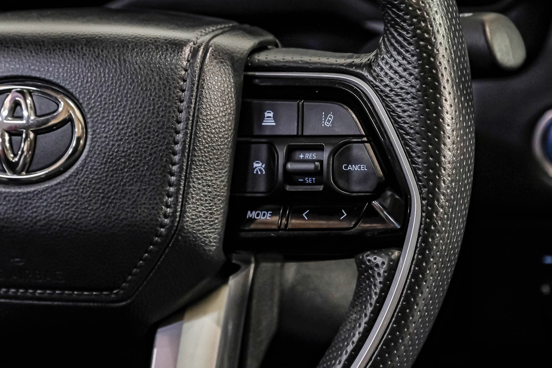 2024 Toyota Tundra Platinum HV