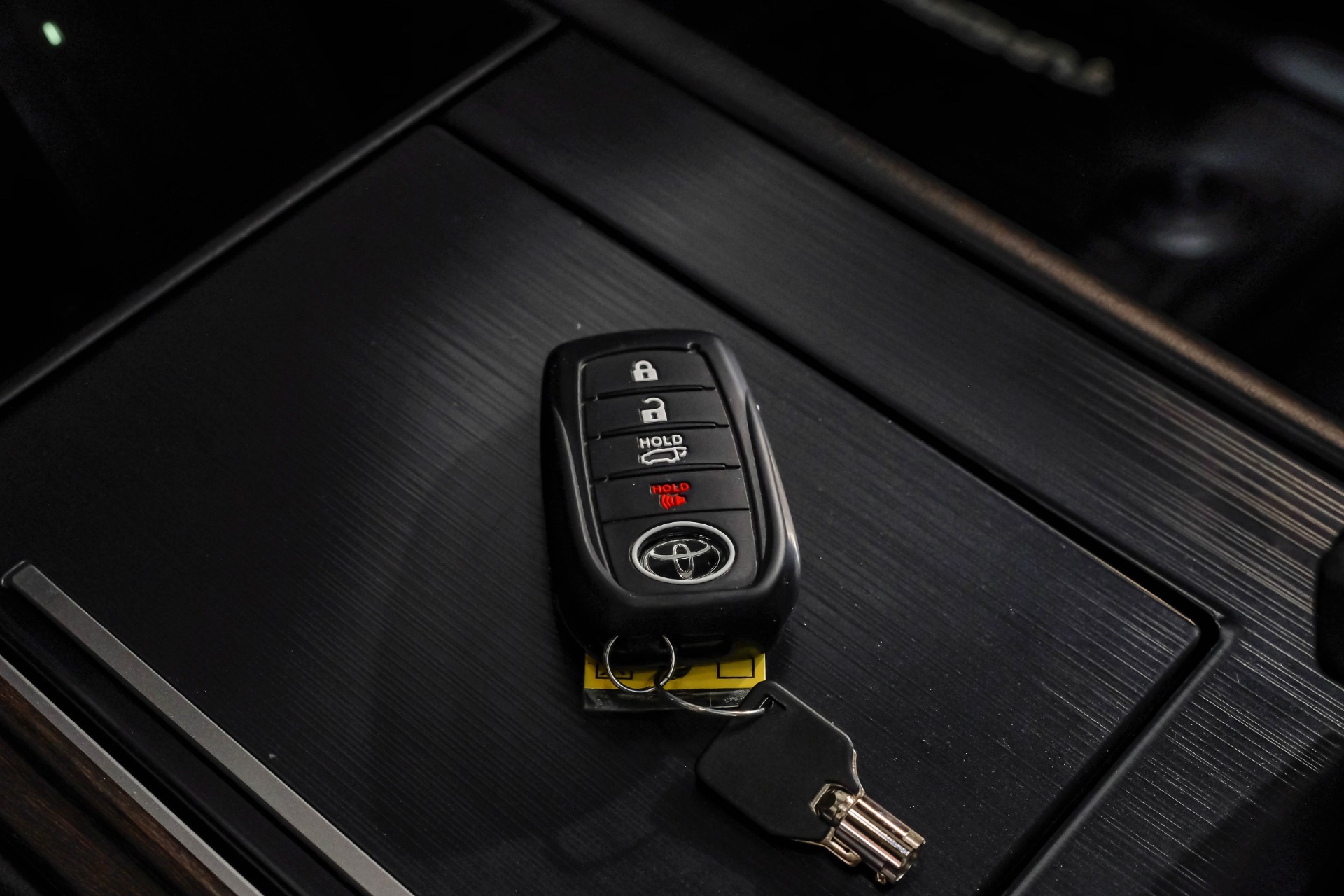 2024 Toyota Tundra Platinum HV