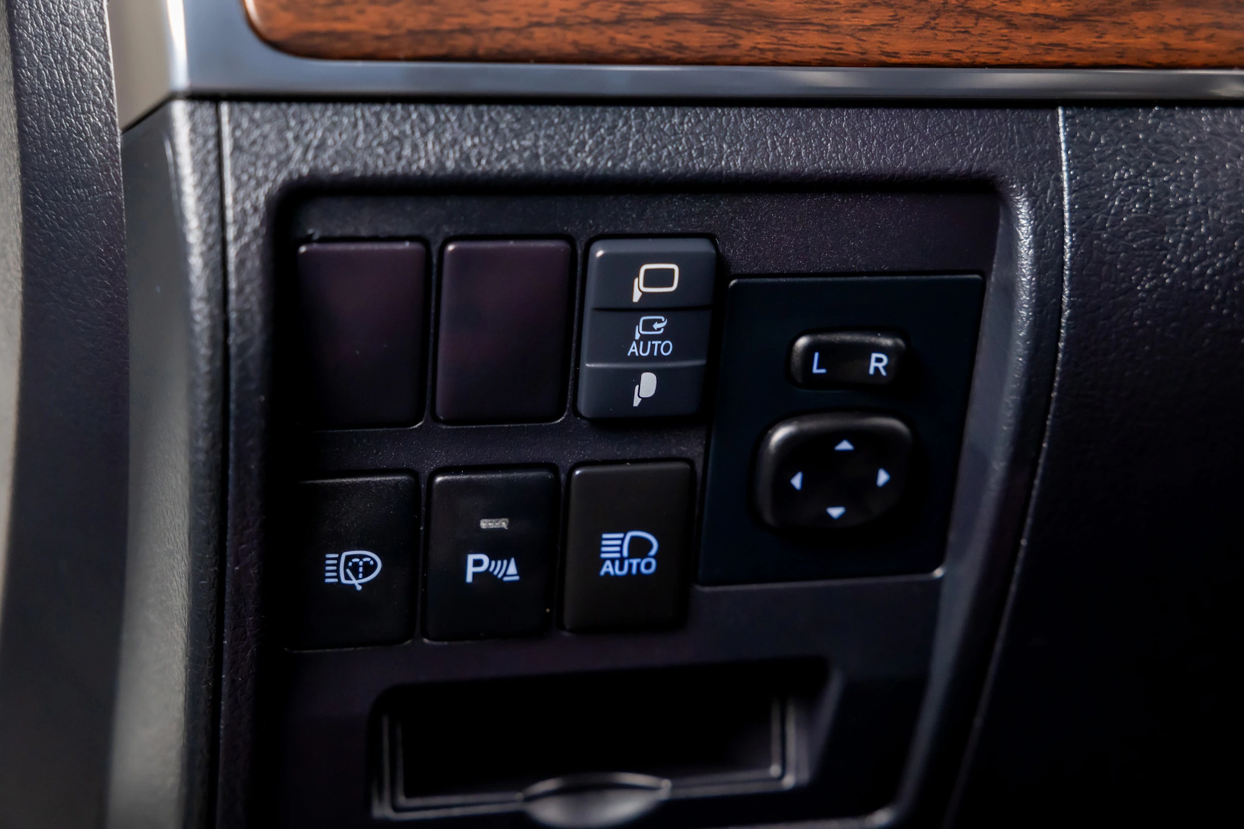 2020 Toyota Land Cruiser Heritage Edition