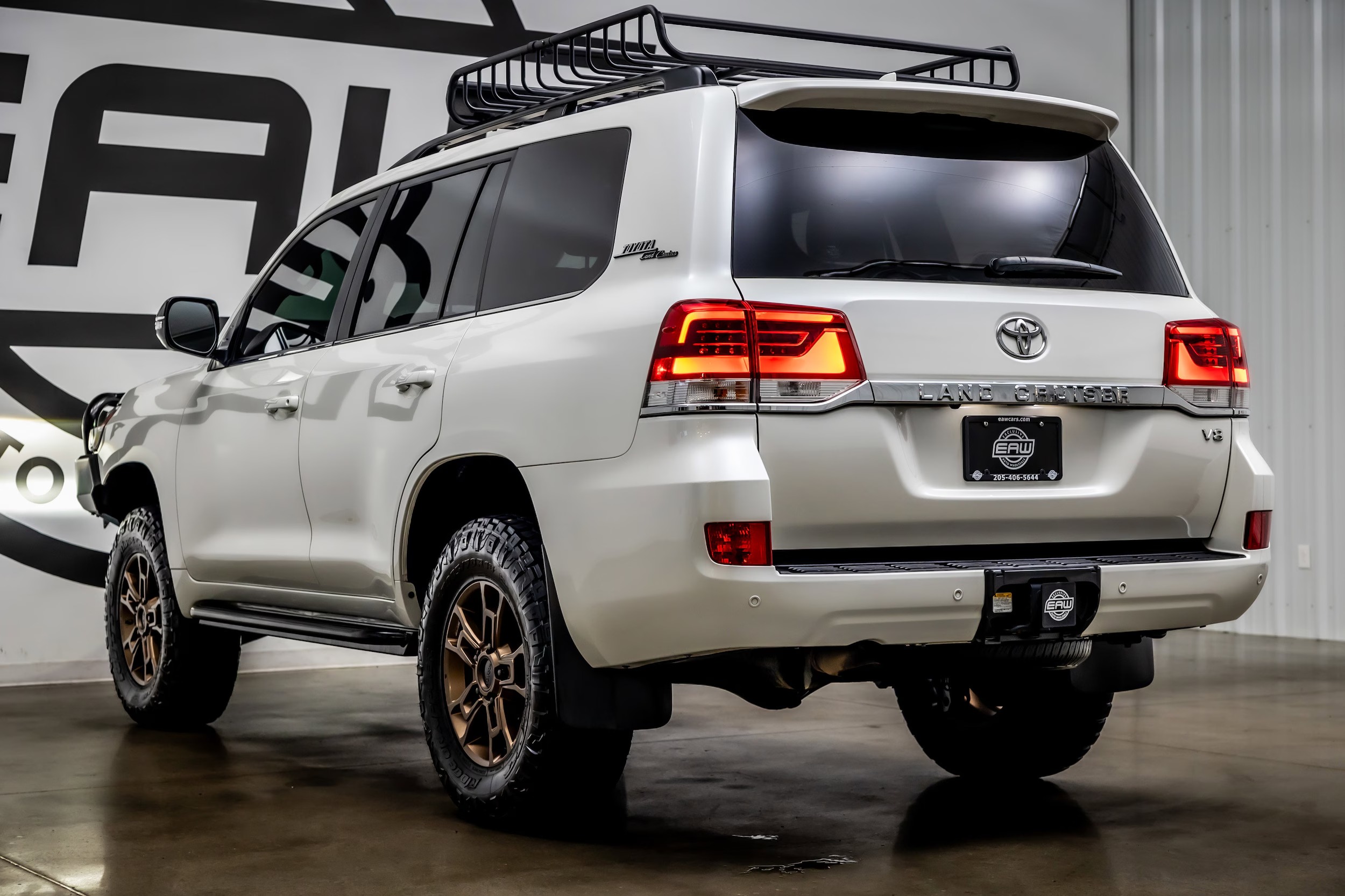 2020 Toyota Land Cruiser Heritage Edition