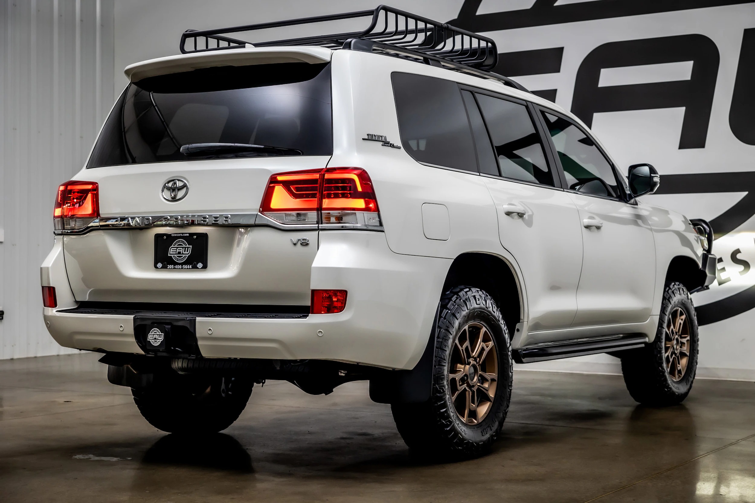 2020 Toyota Land Cruiser Heritage Edition