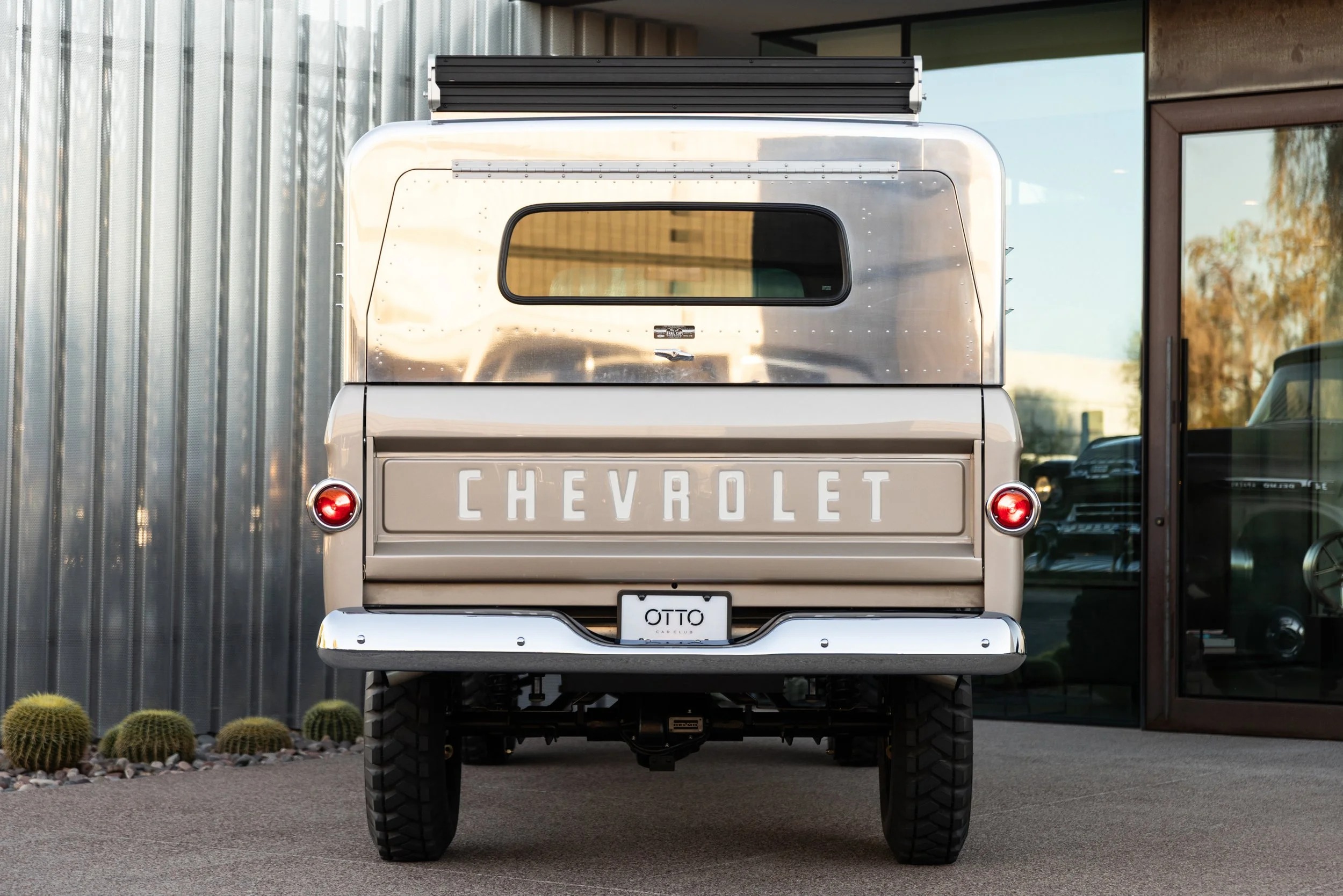 1959 Delmo Chevrolet Apache Overlander