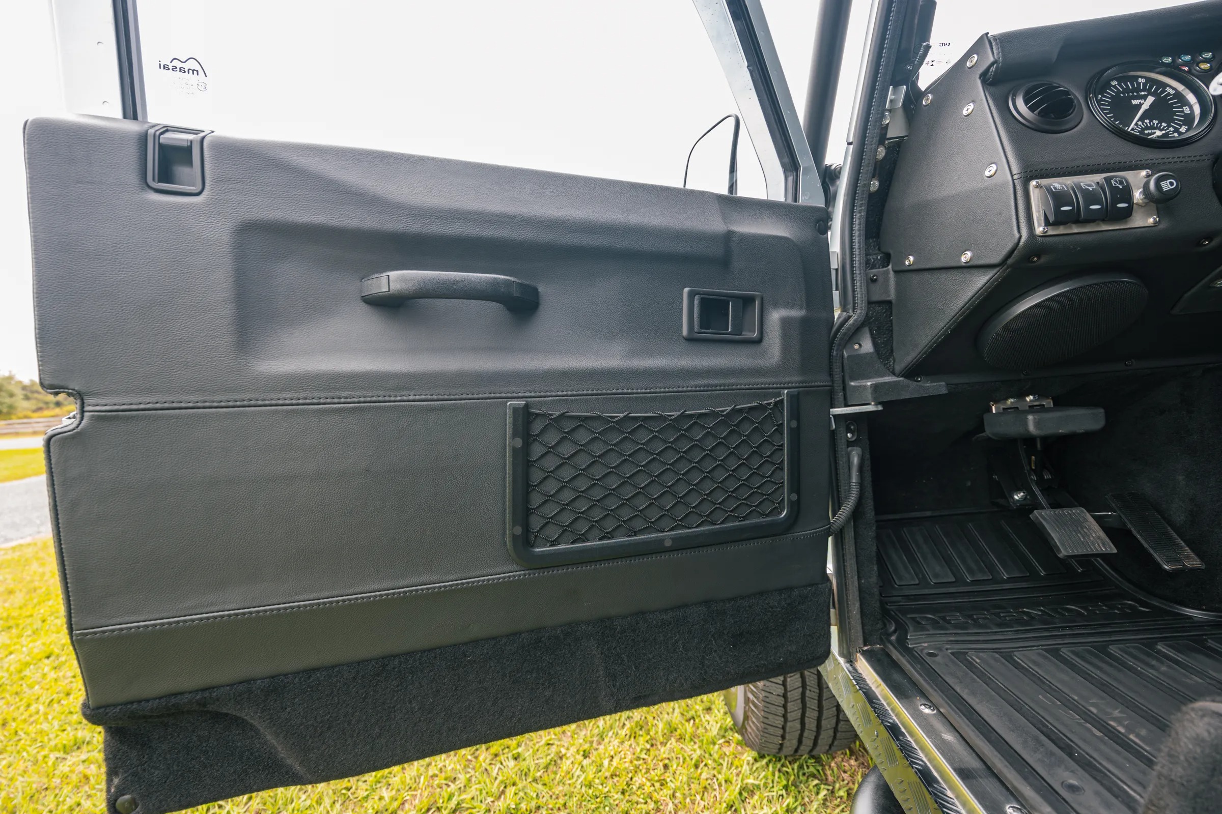 1996 ECD Vintage Land Rover Defender 110