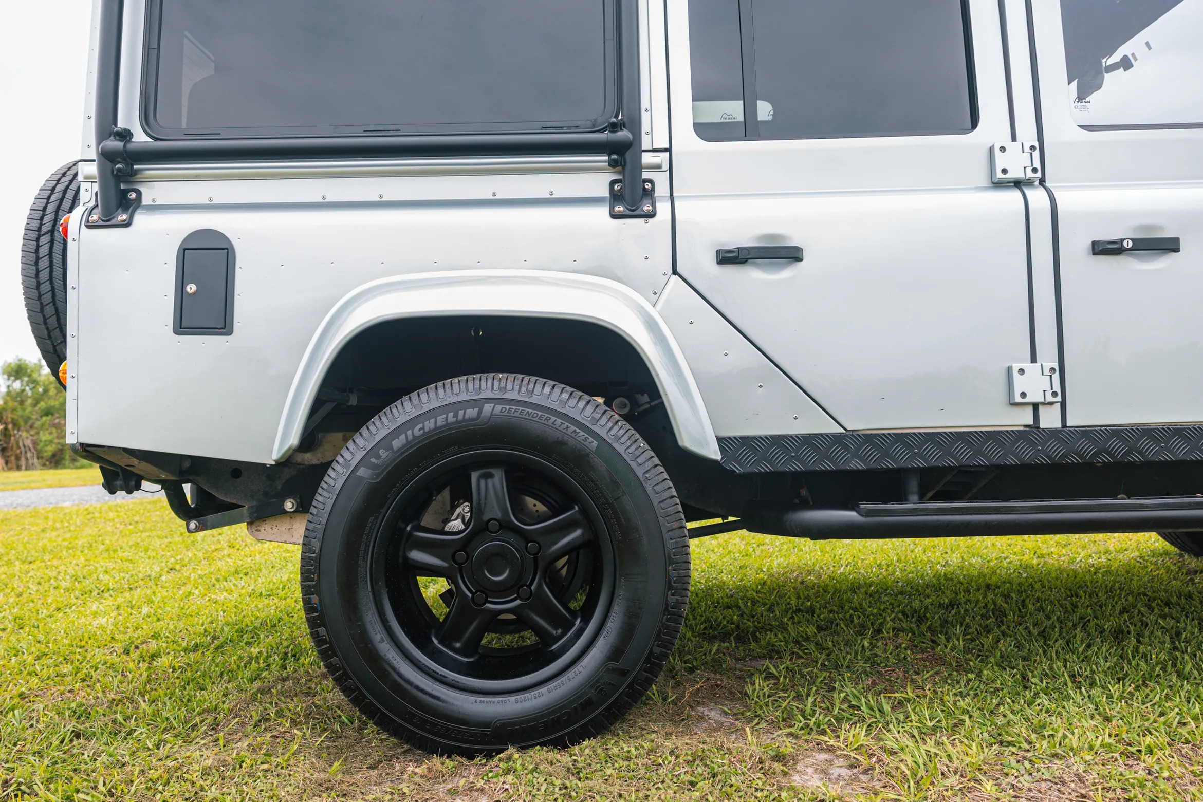 1996 ECD Vintage Land Rover Defender 110