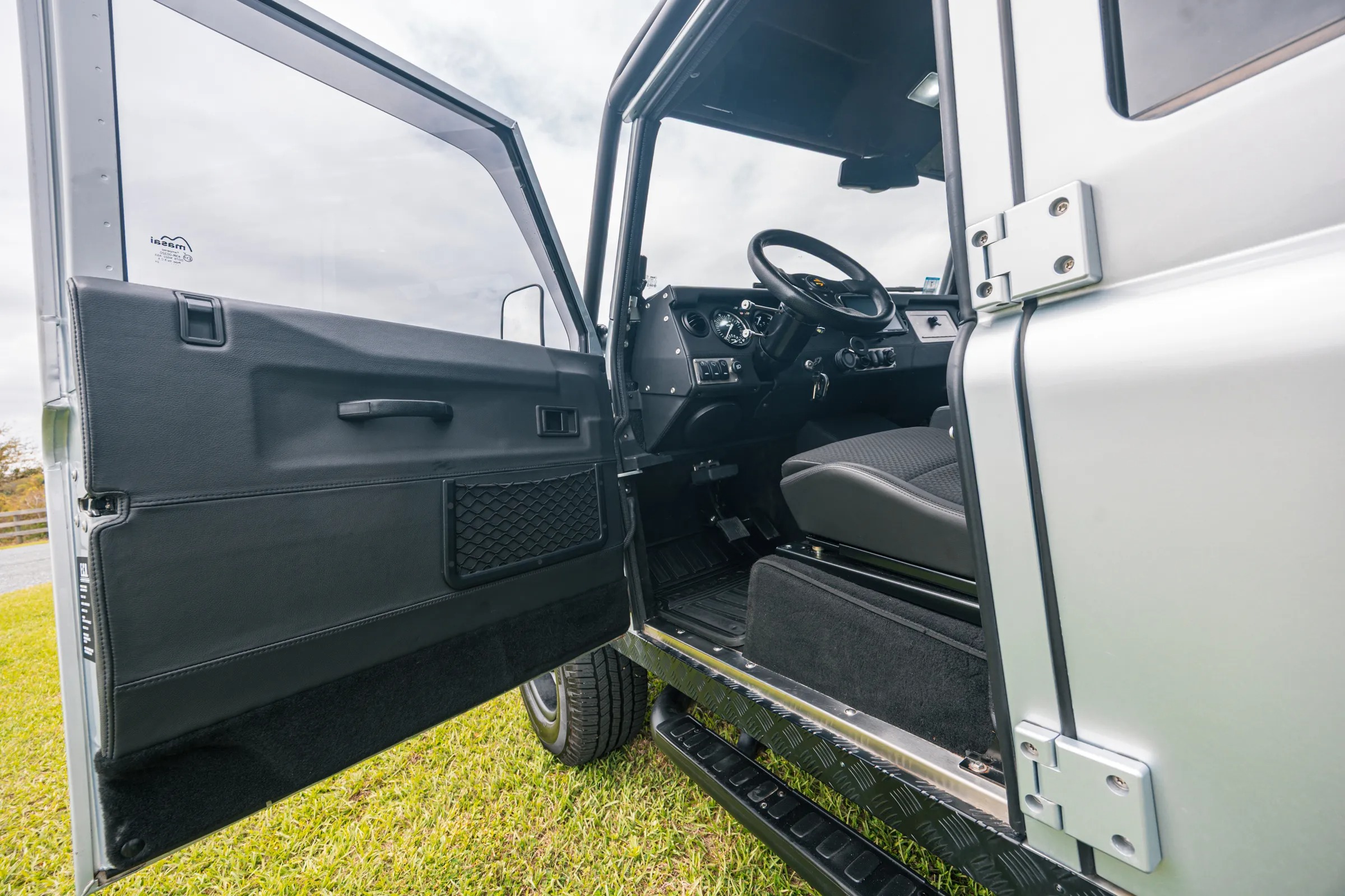 1996 ECD Vintage Land Rover Defender 110