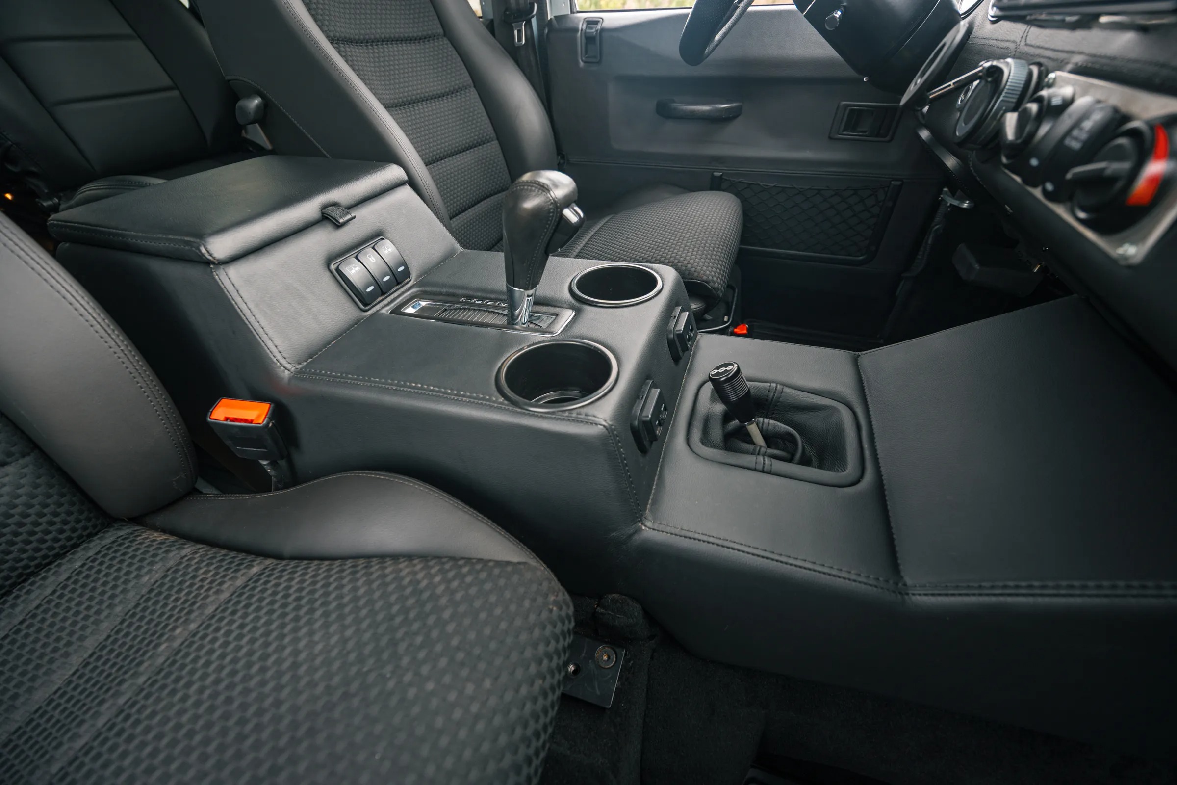 1996 ECD Vintage Land Rover Defender 110